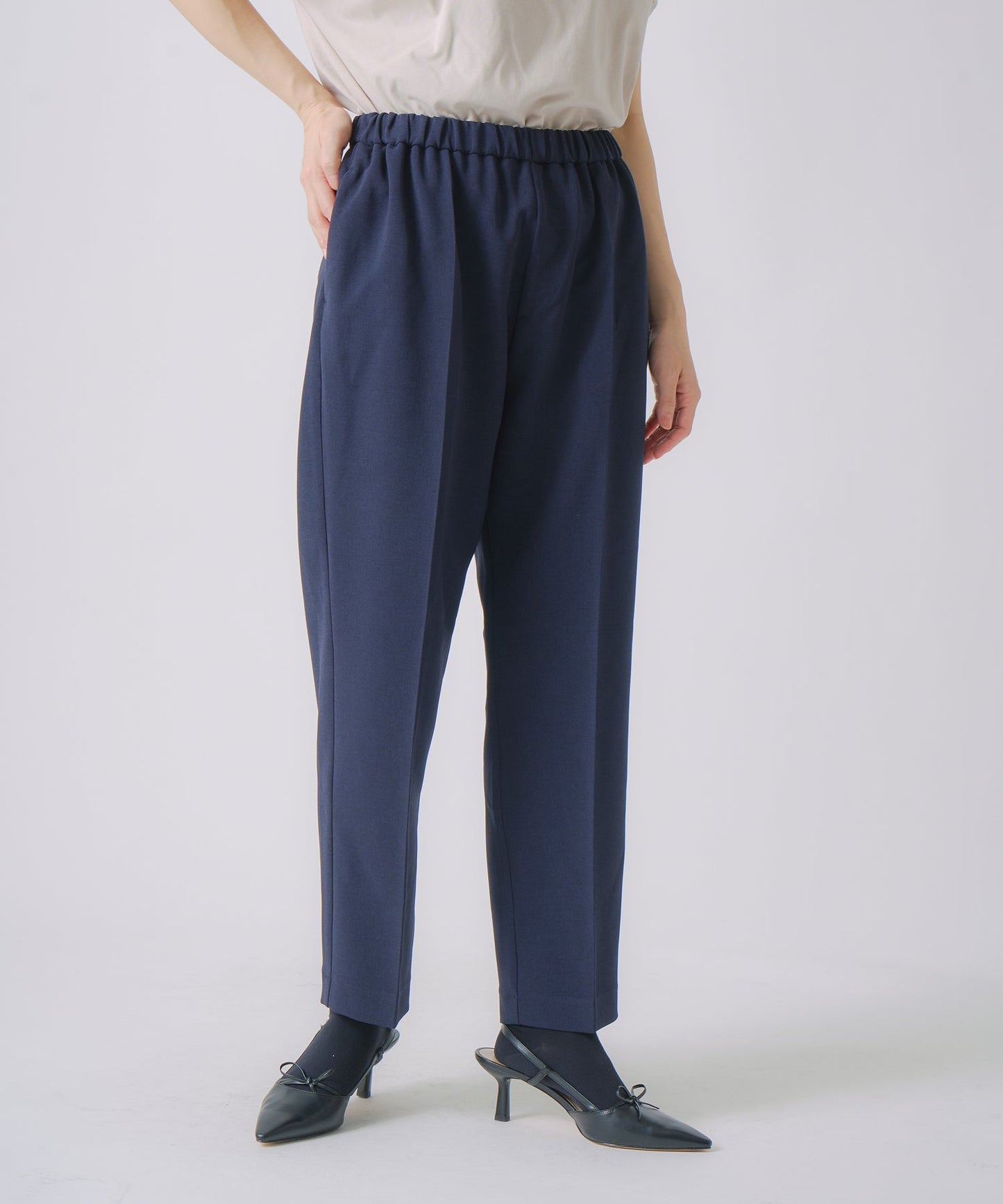centerpress trouser / WHT23HPT4027