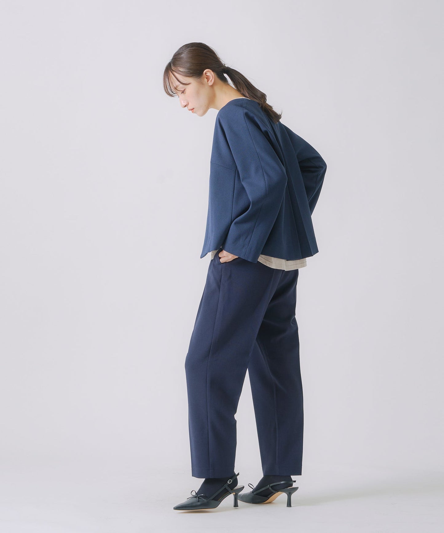 centerpress trouser / WHT23HPT4027