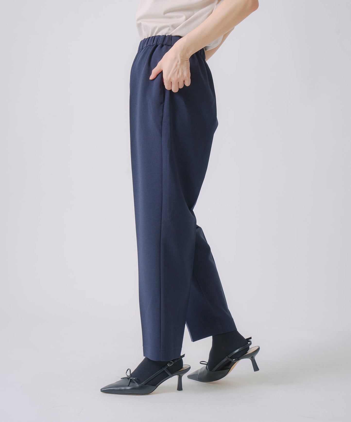 centerpress trouser / WHT23HPT4027