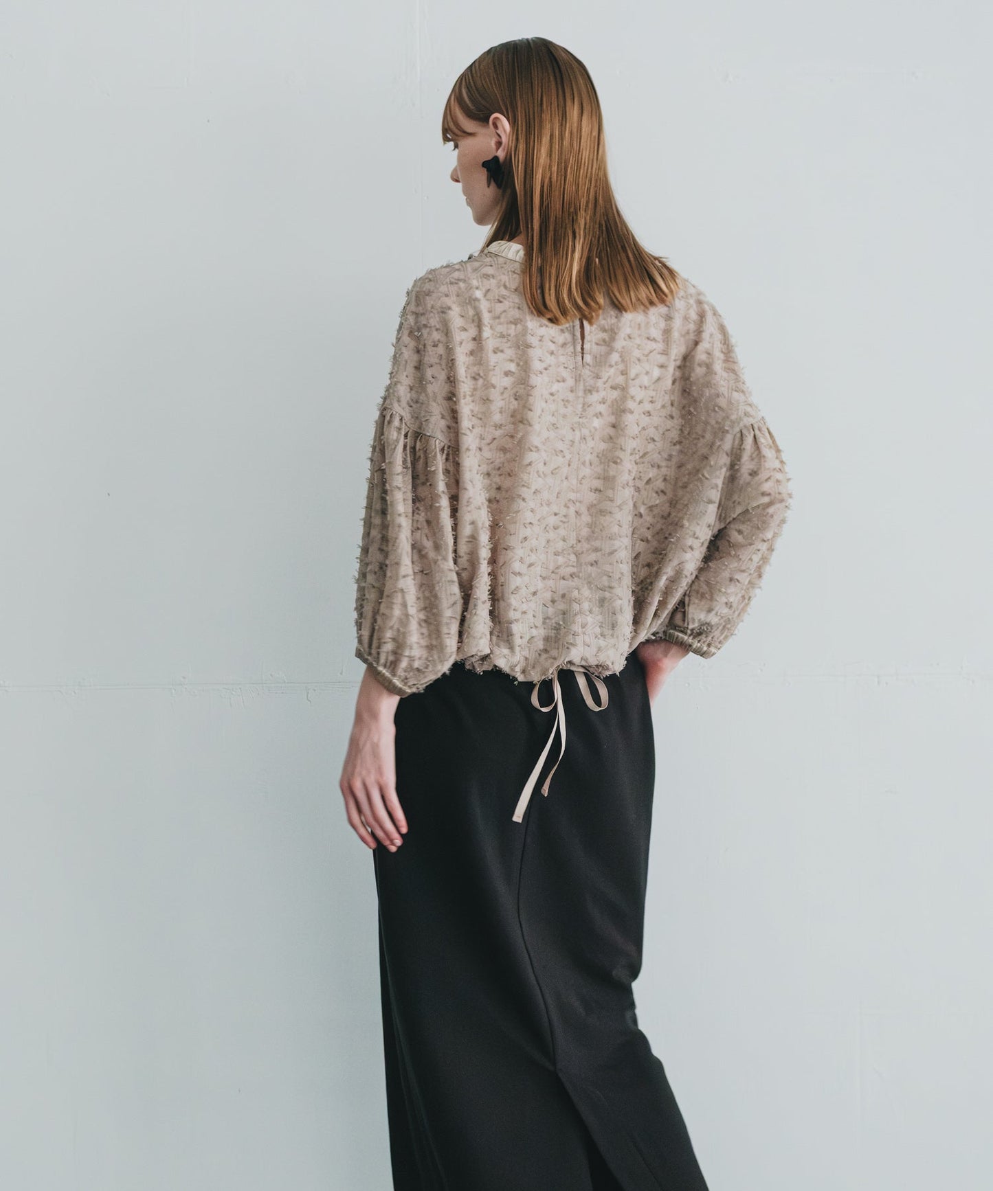 jacquard volume blouse / WHT24FBL4053
