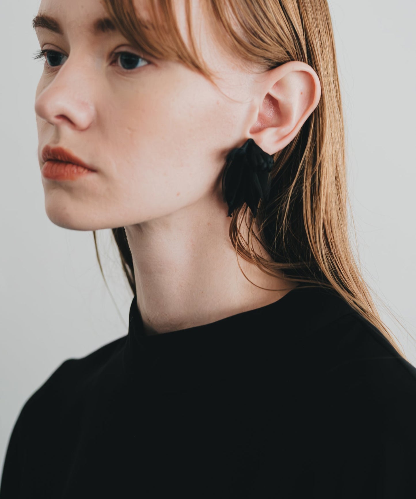 sheer leaf earrings / WHT25FAC4013