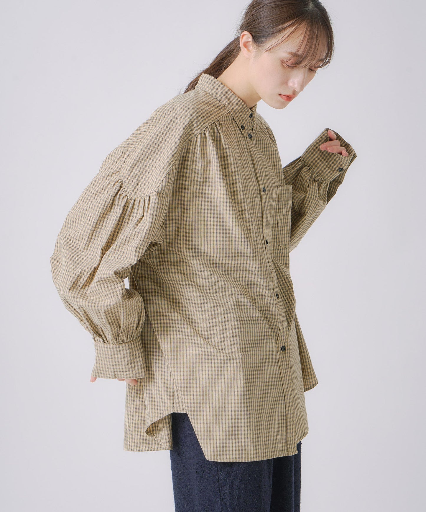 check volume blouse / WHT25FBL4076