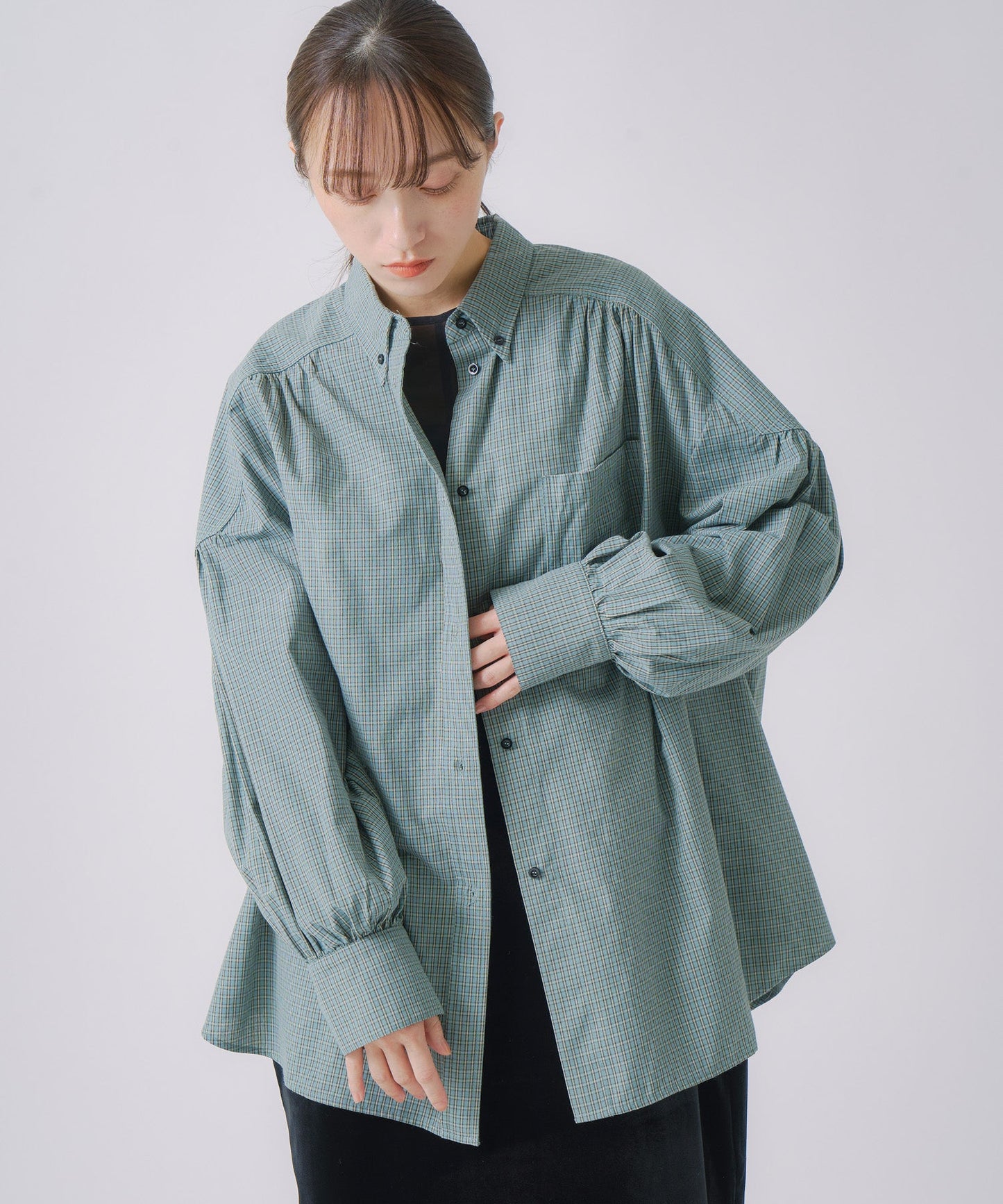 check volume blouse / WHT25FBL4076
