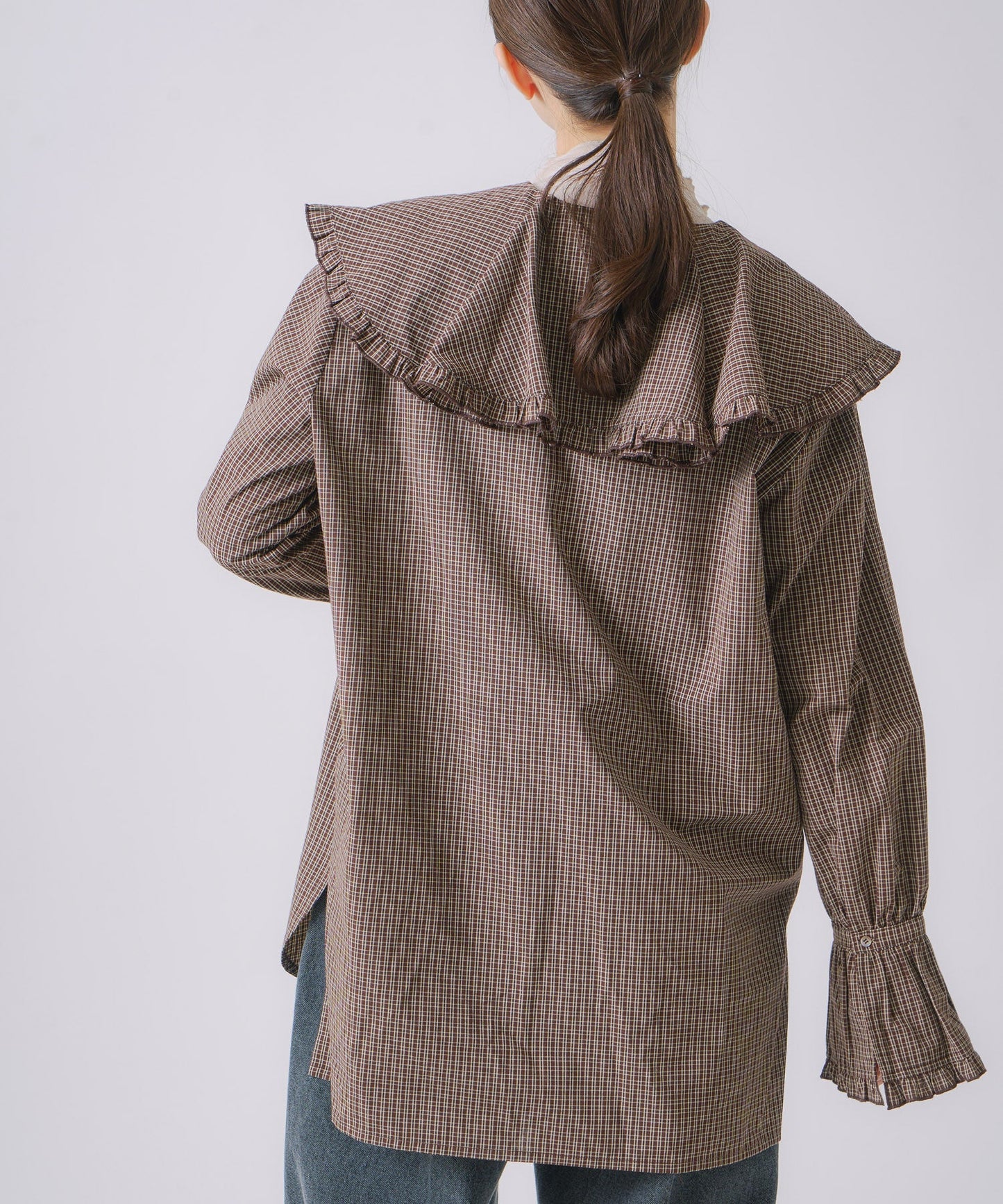 check frill blouse / WHT25FBL4077