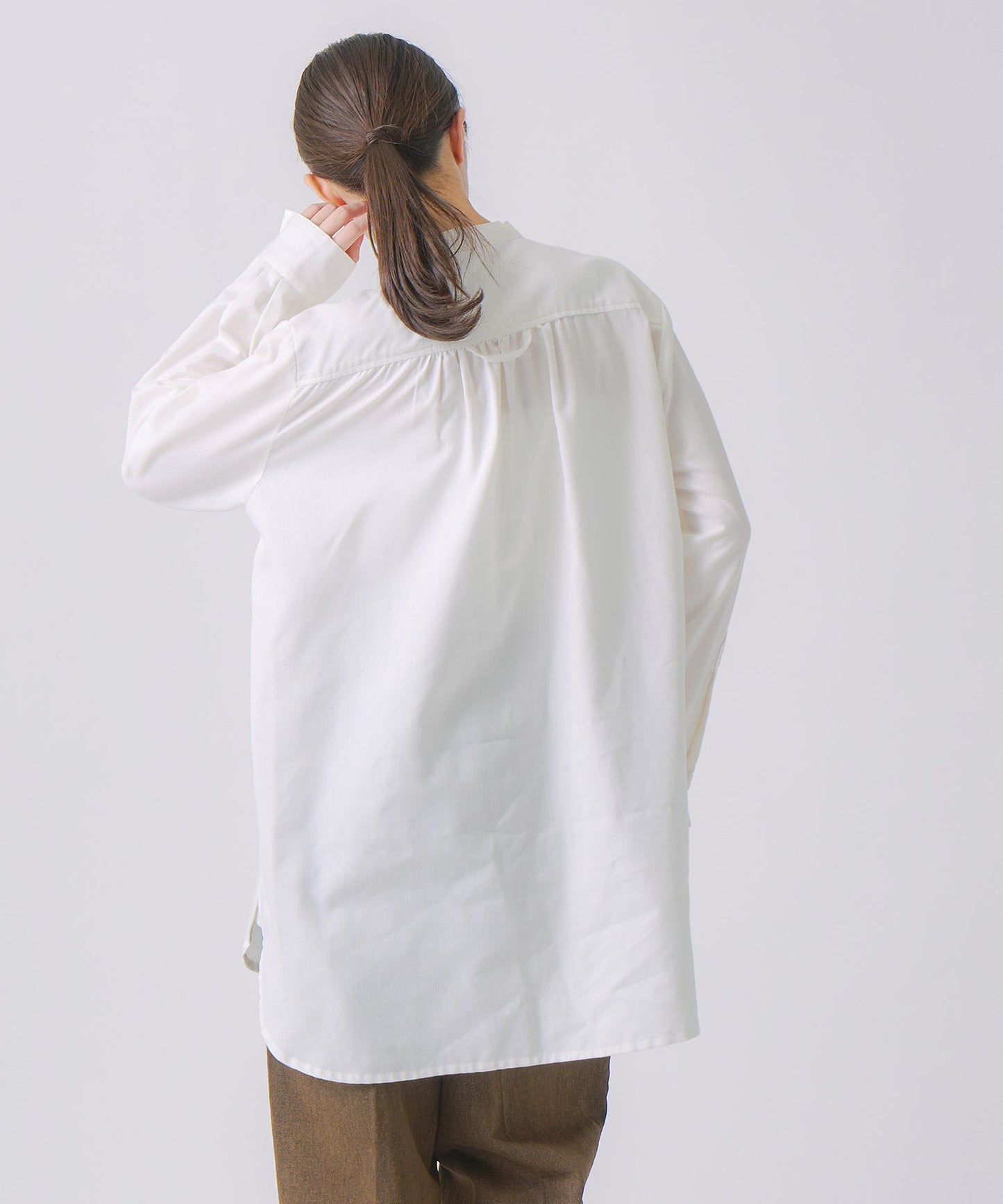 frill dress blouse / WHT25FBL4081