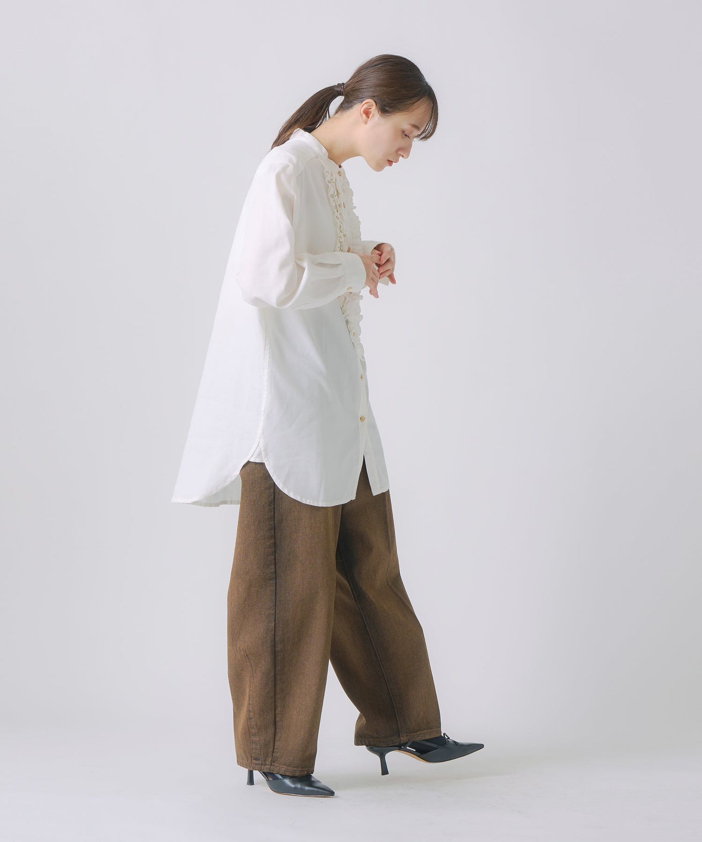 frill dress blouse / WHT25FBL4081