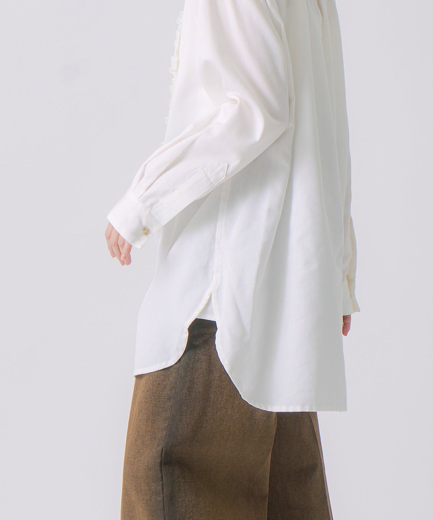 frill dress blouse / WHT25FBL4081