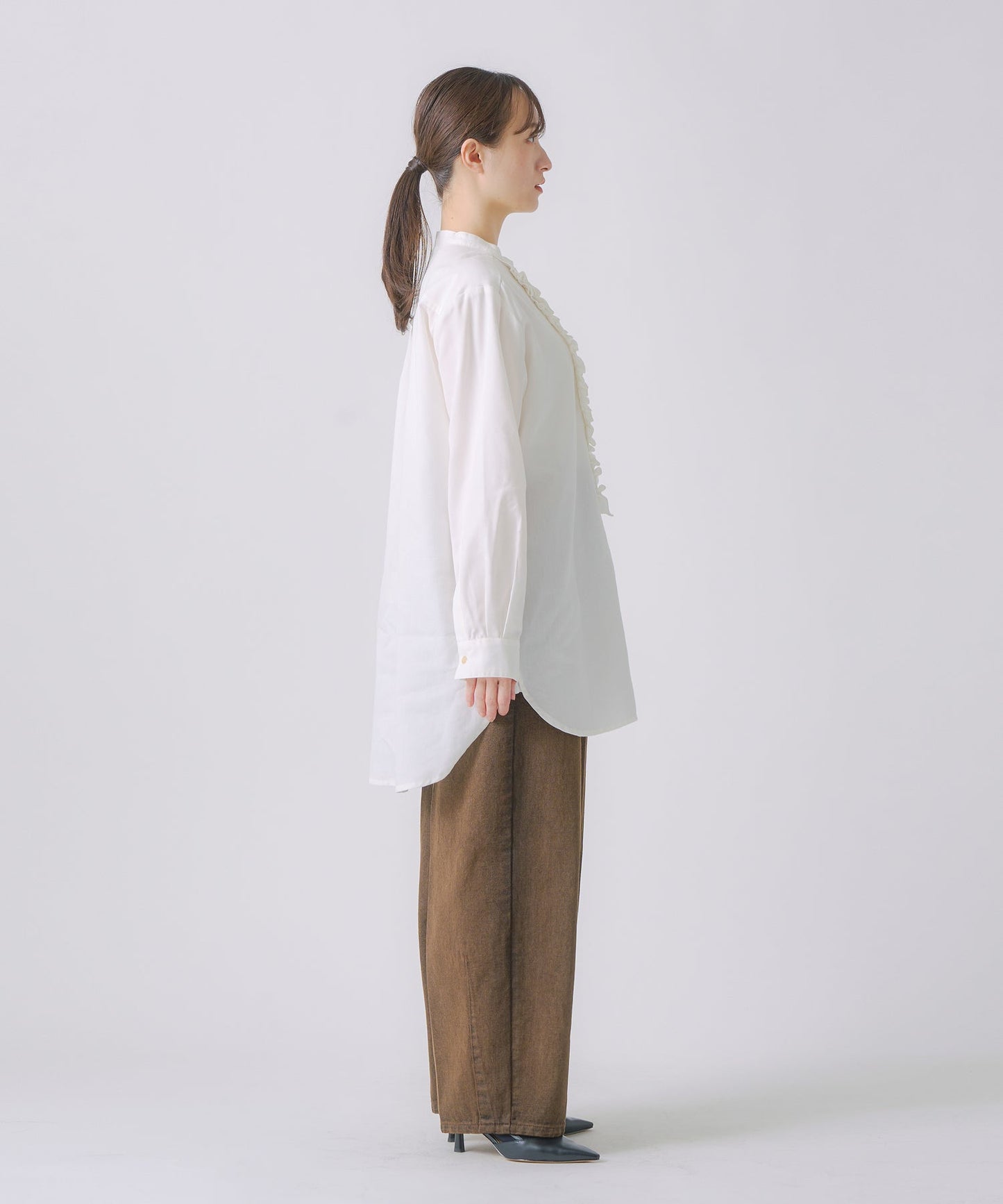 frill dress blouse / WHT25FBL4081