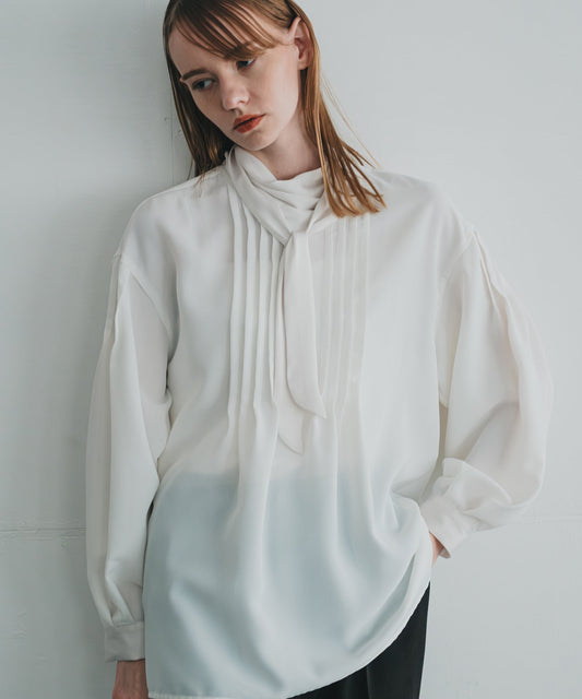 ribbon tie blouse / WHT25FBL4082