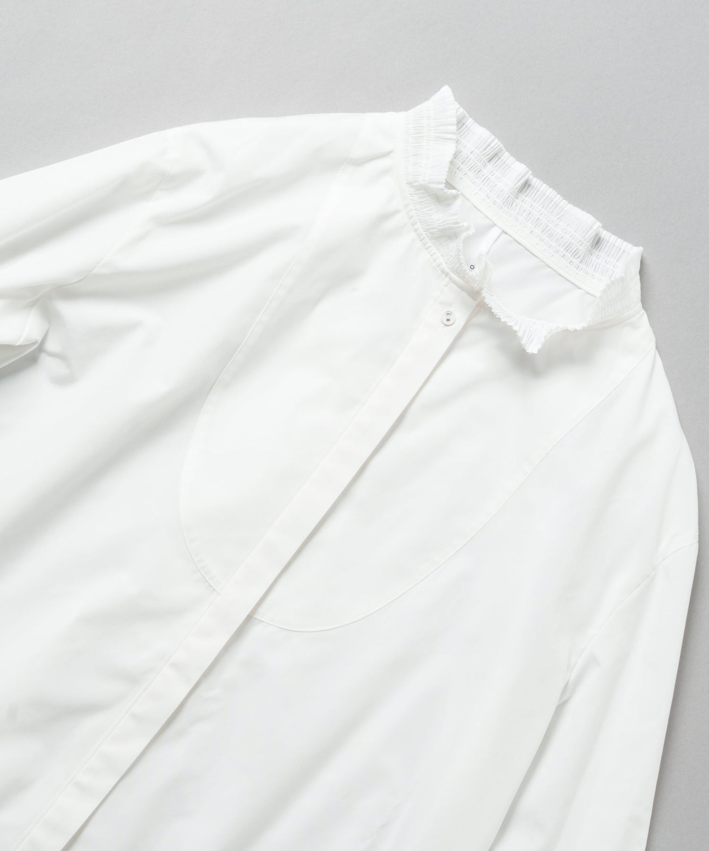 pleats design blouse / WHT25FBL4083