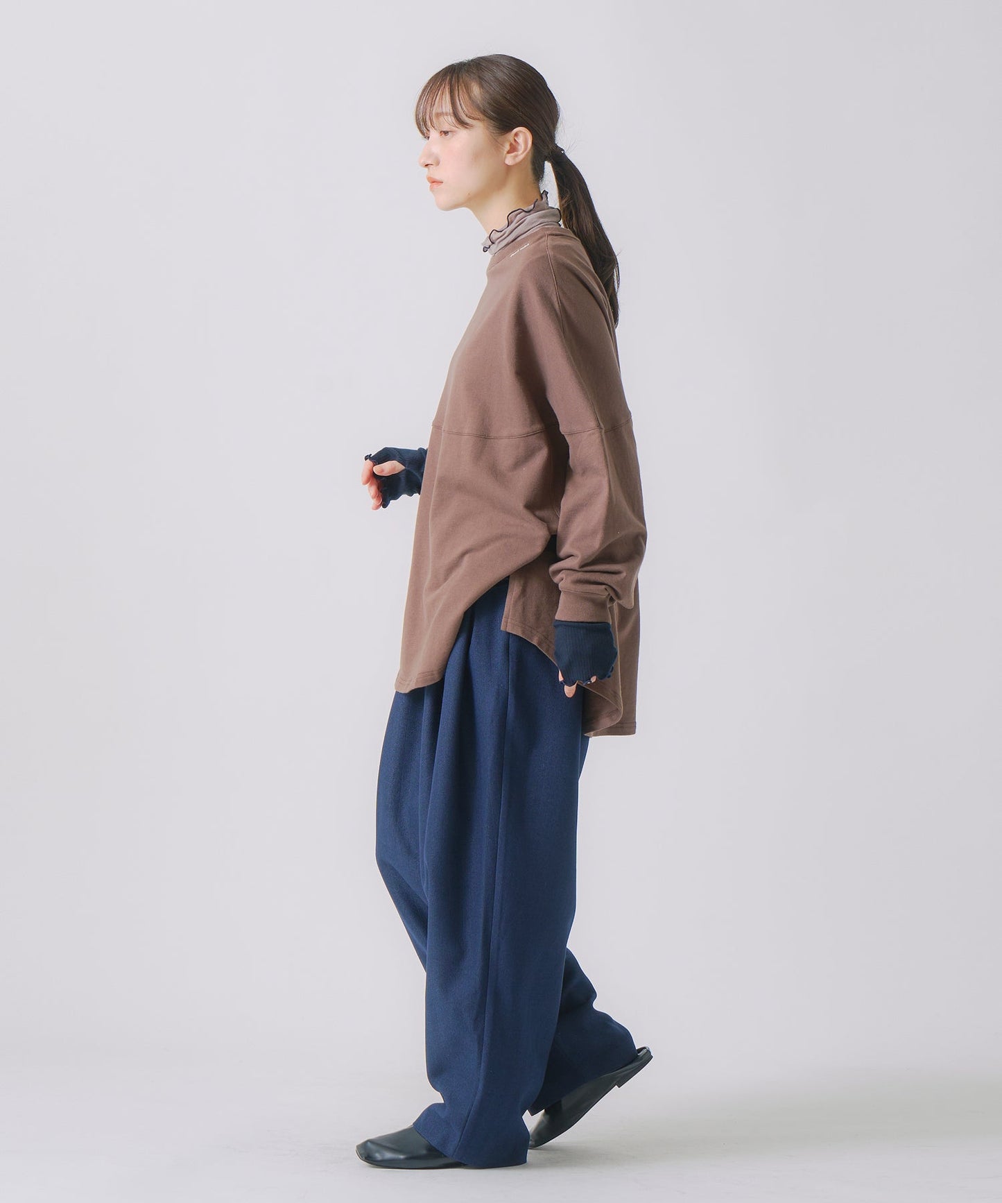 round switch sweat / WHT25FCS4001
