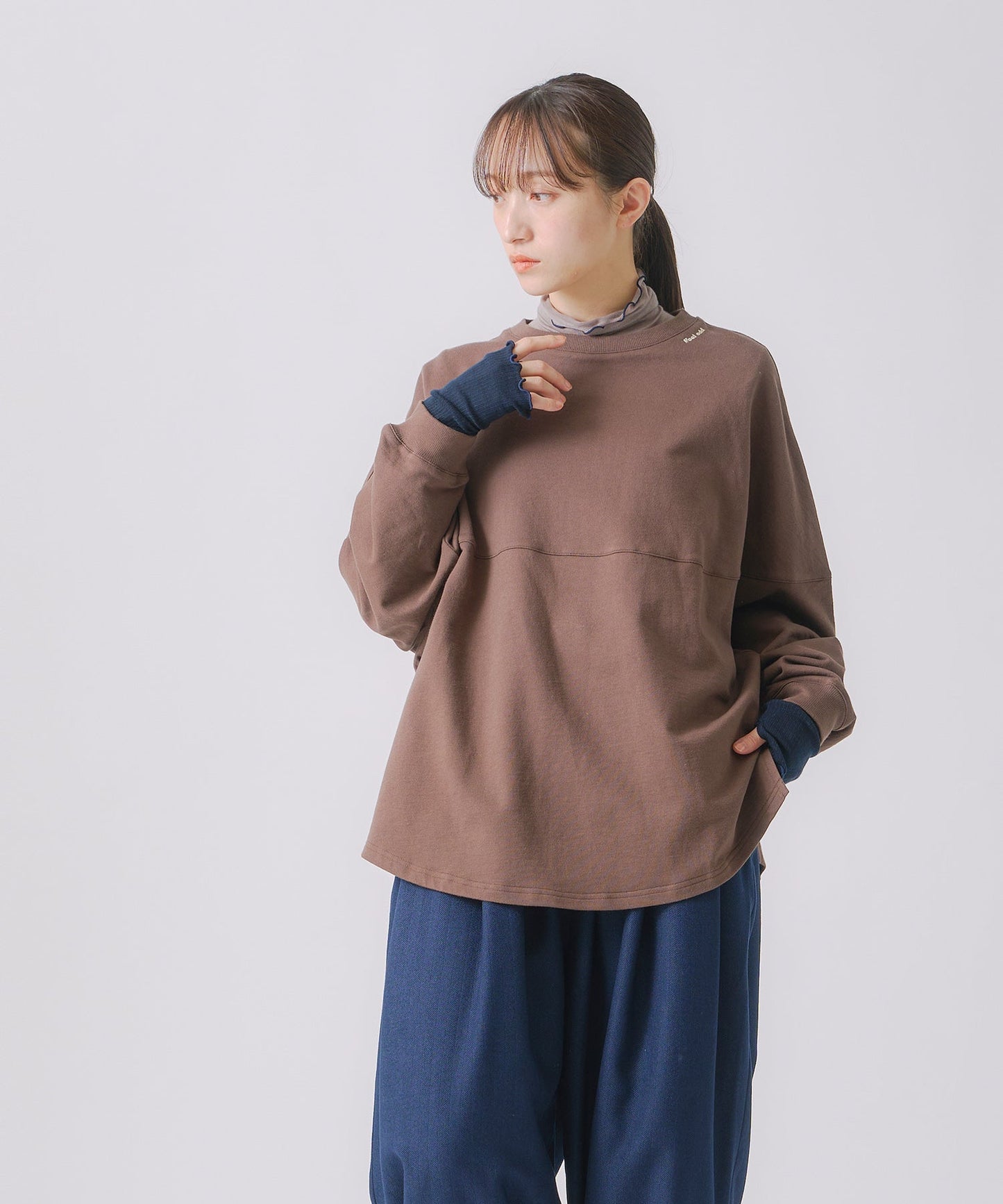 round switch sweat / WHT25FCS4001