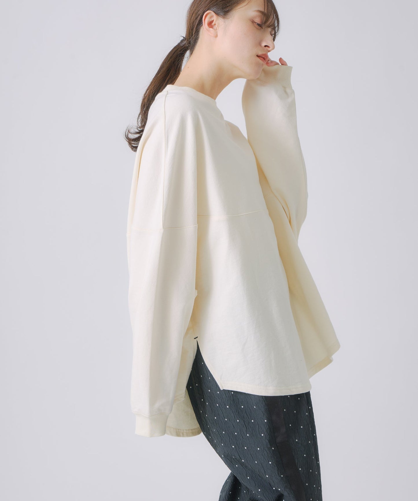 round switch sweat / WHT25FCS4001