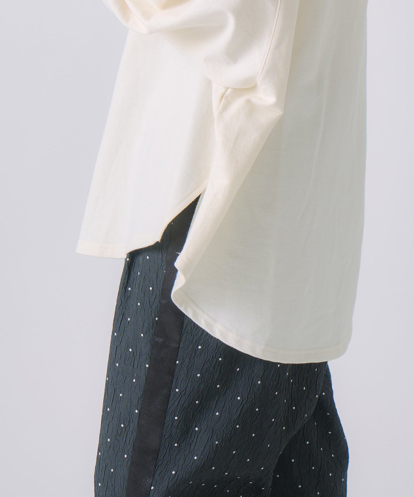round switch sweat / WHT25FCS4001