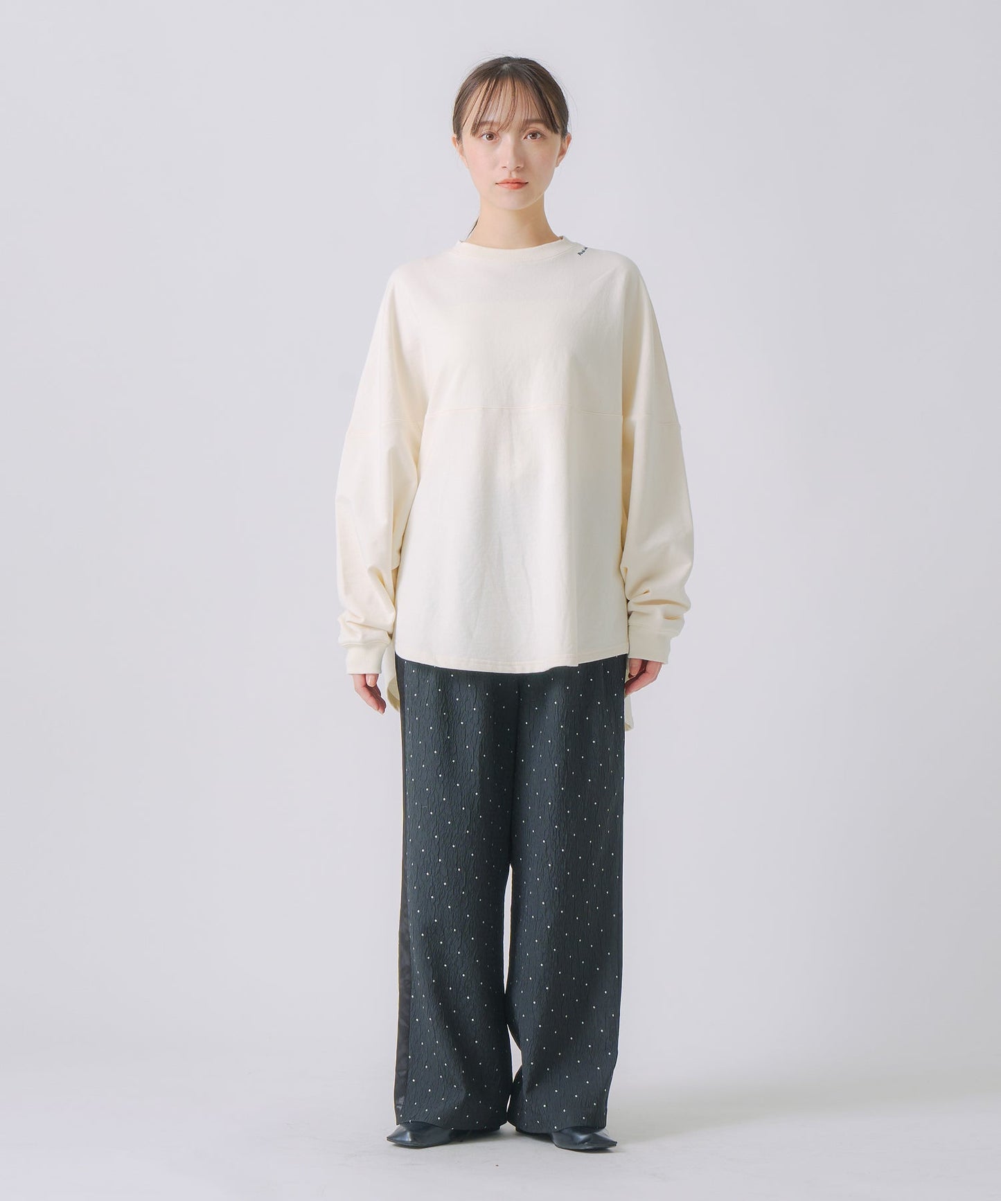 round switch sweat / WHT25FCS4001