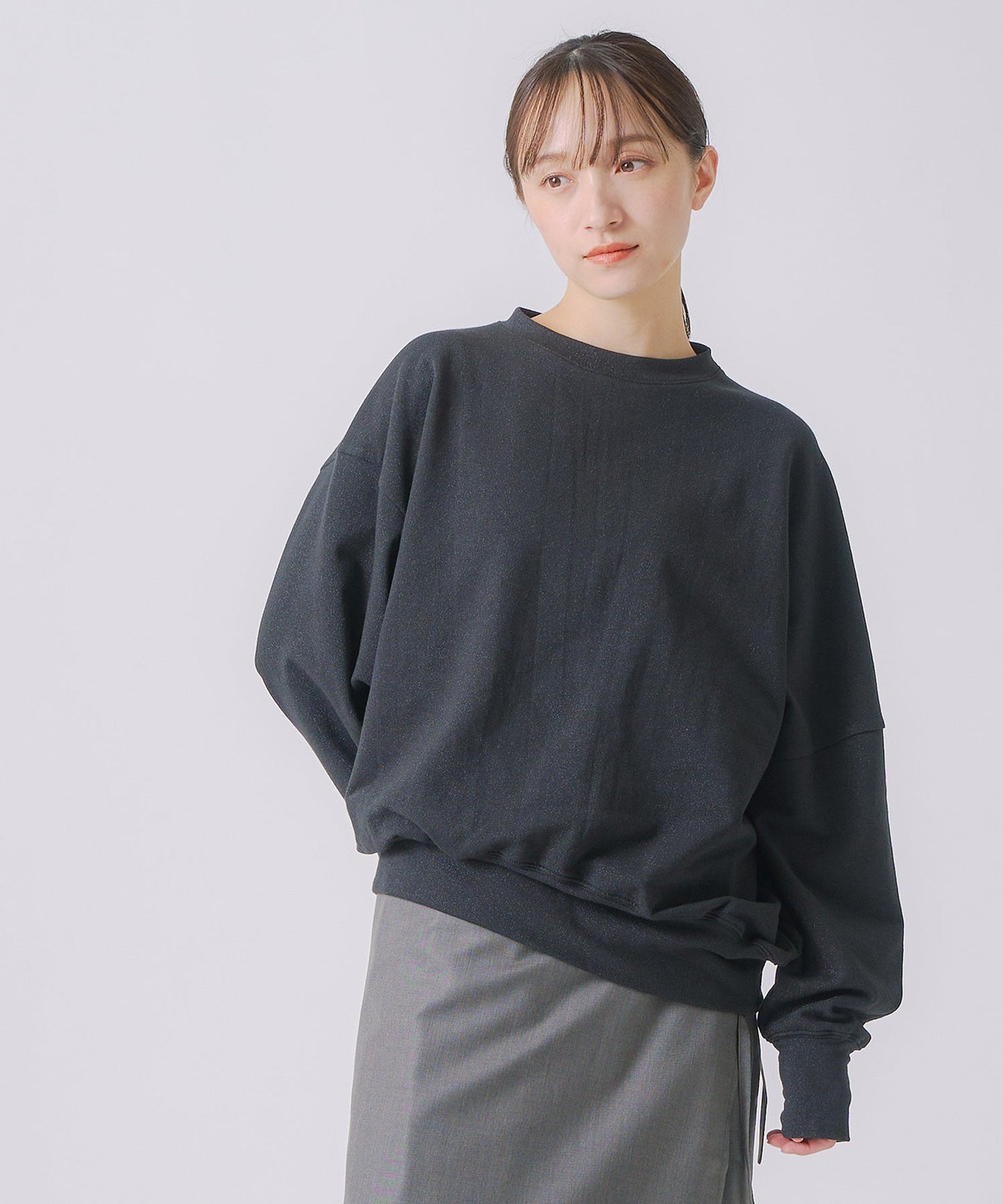 asymmetry glitter sweat / WHT25FCS4003