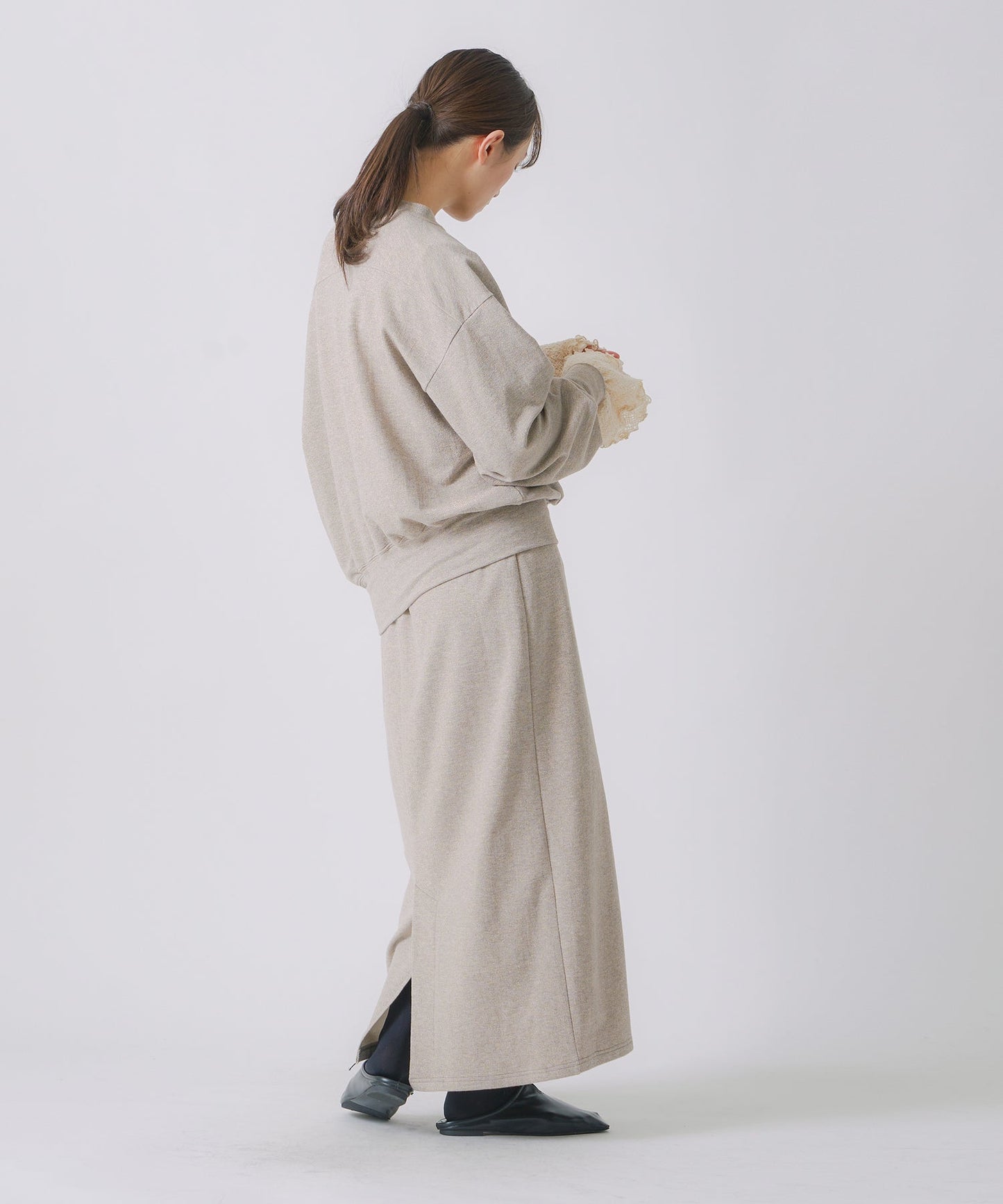 asymmetry glitter sweat / WHT25FCS4003