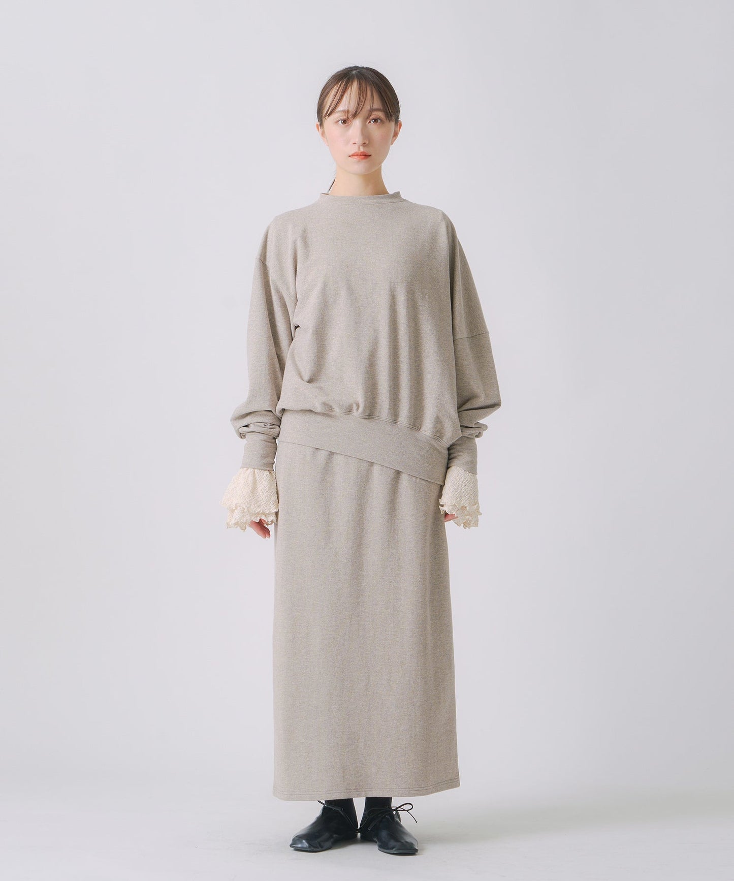 asymmetry glitter sweat / WHT25FCS4003