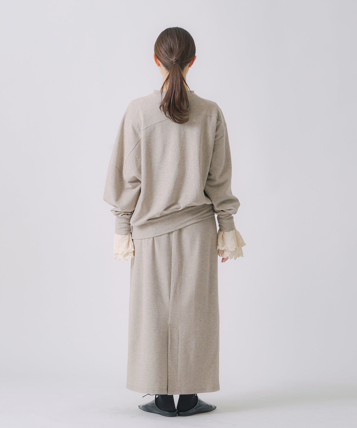 asymmetry glitter sweat / WHT25FCS4003