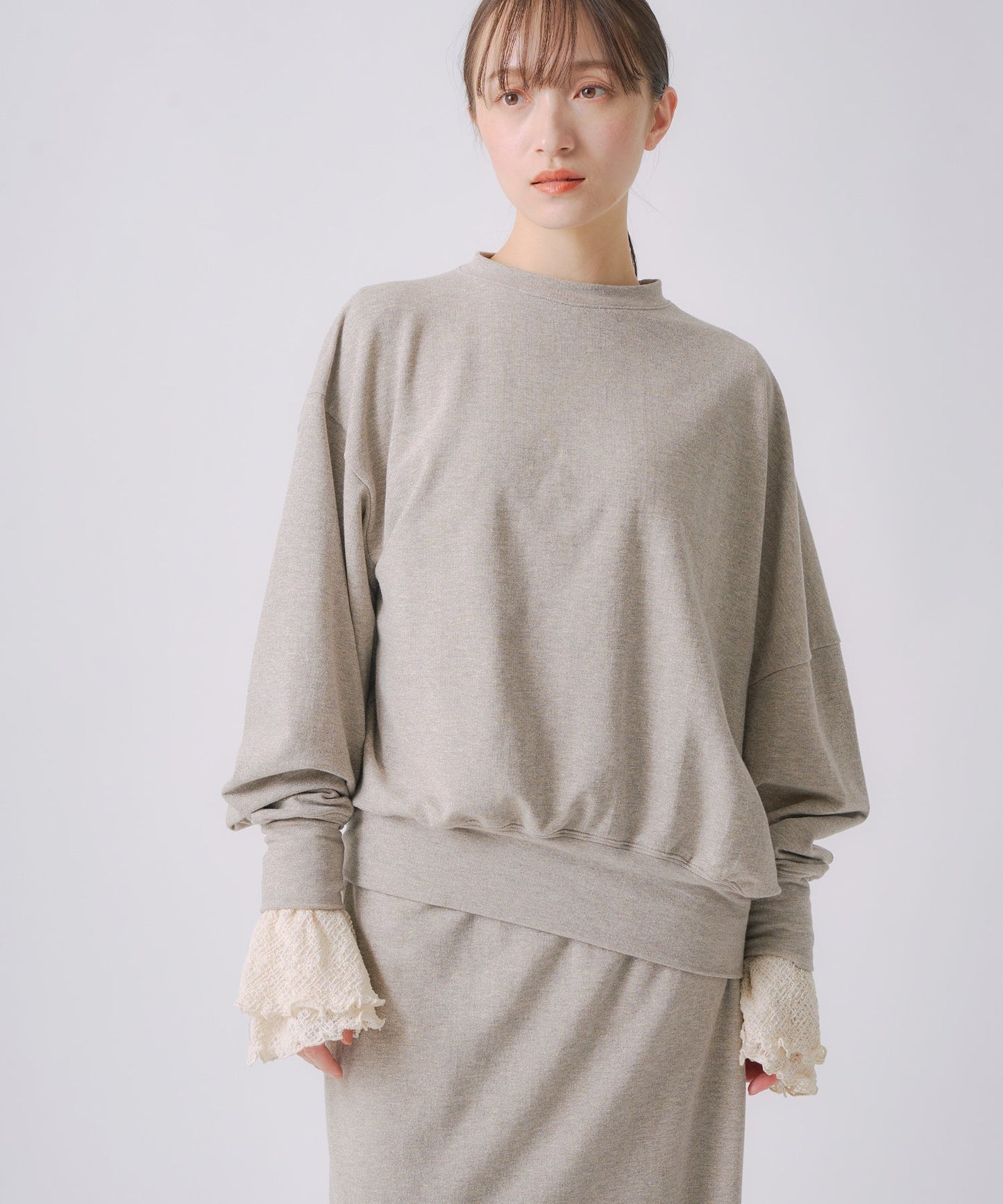asymmetry glitter sweat / WHT25FCS4003