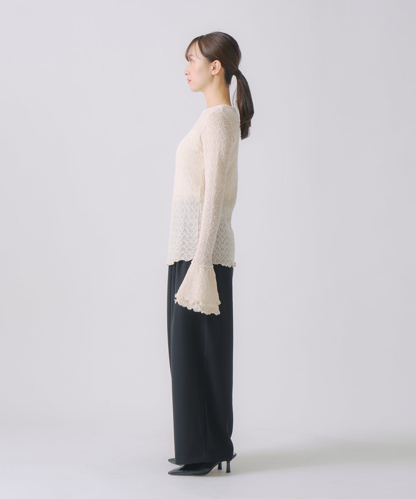frill flare lace tops / WHT25FCS4004