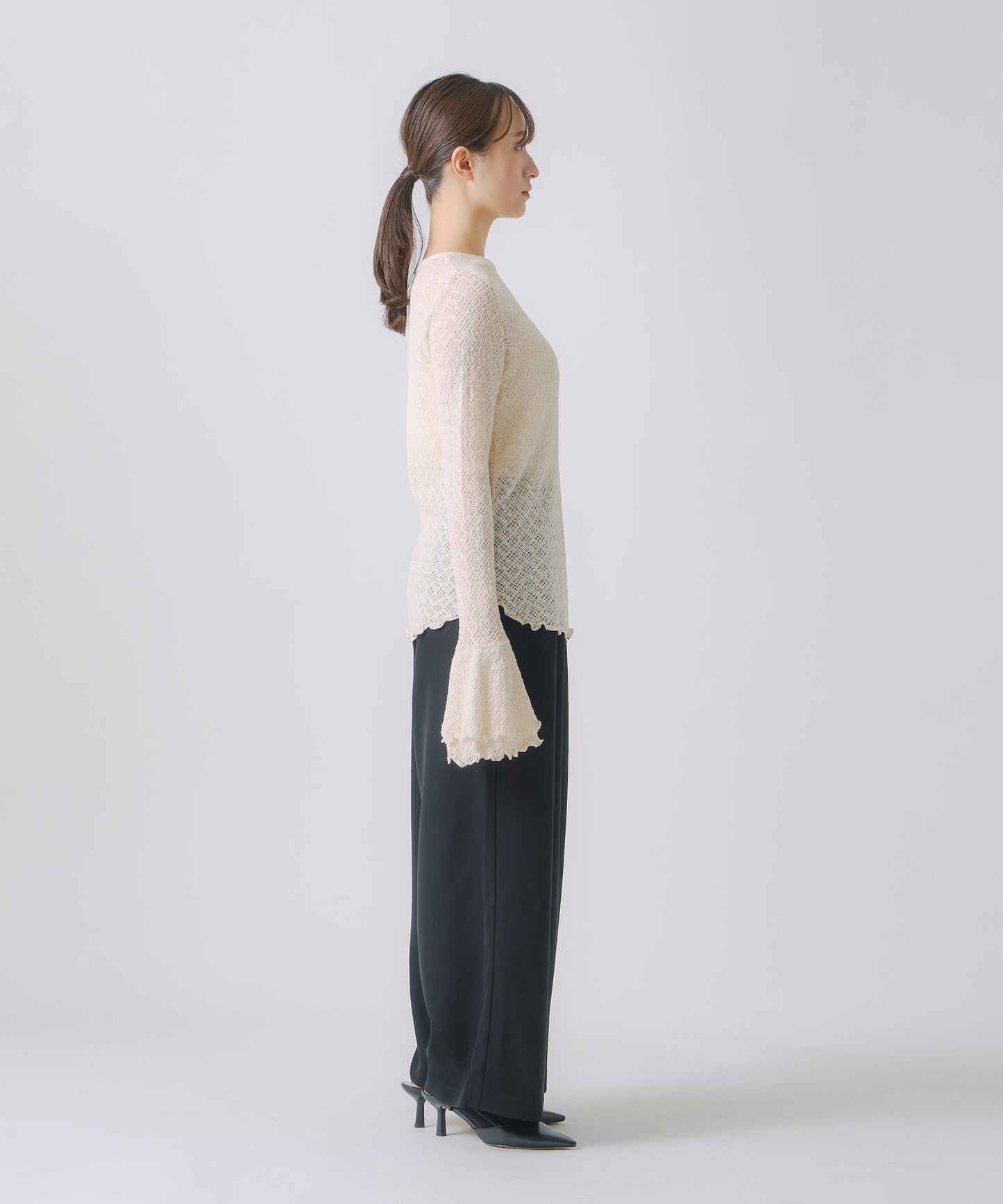 frill flare lace tops / WHT25FCS4004