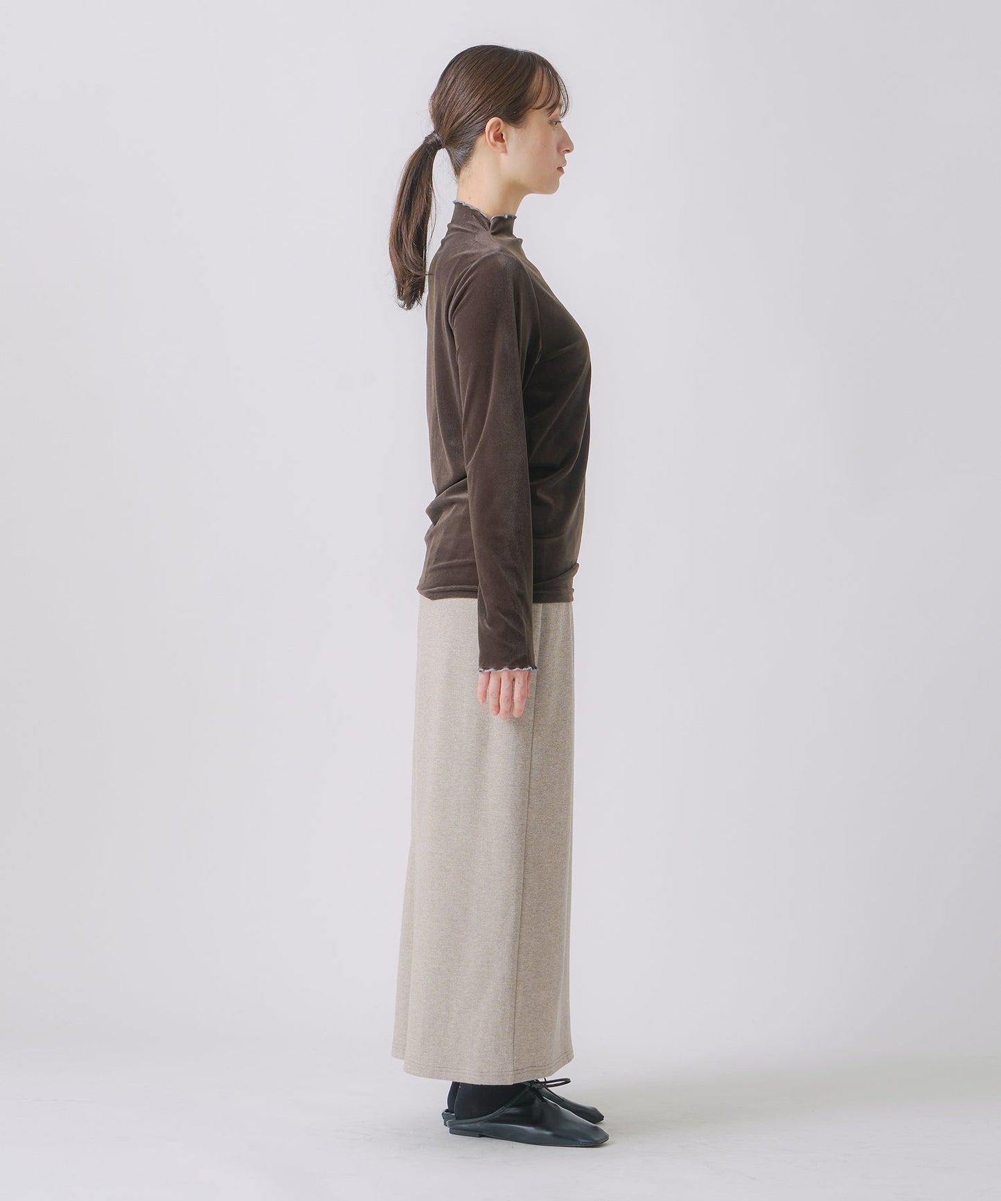 sheer velour cardigan / WHT25FCS4005
