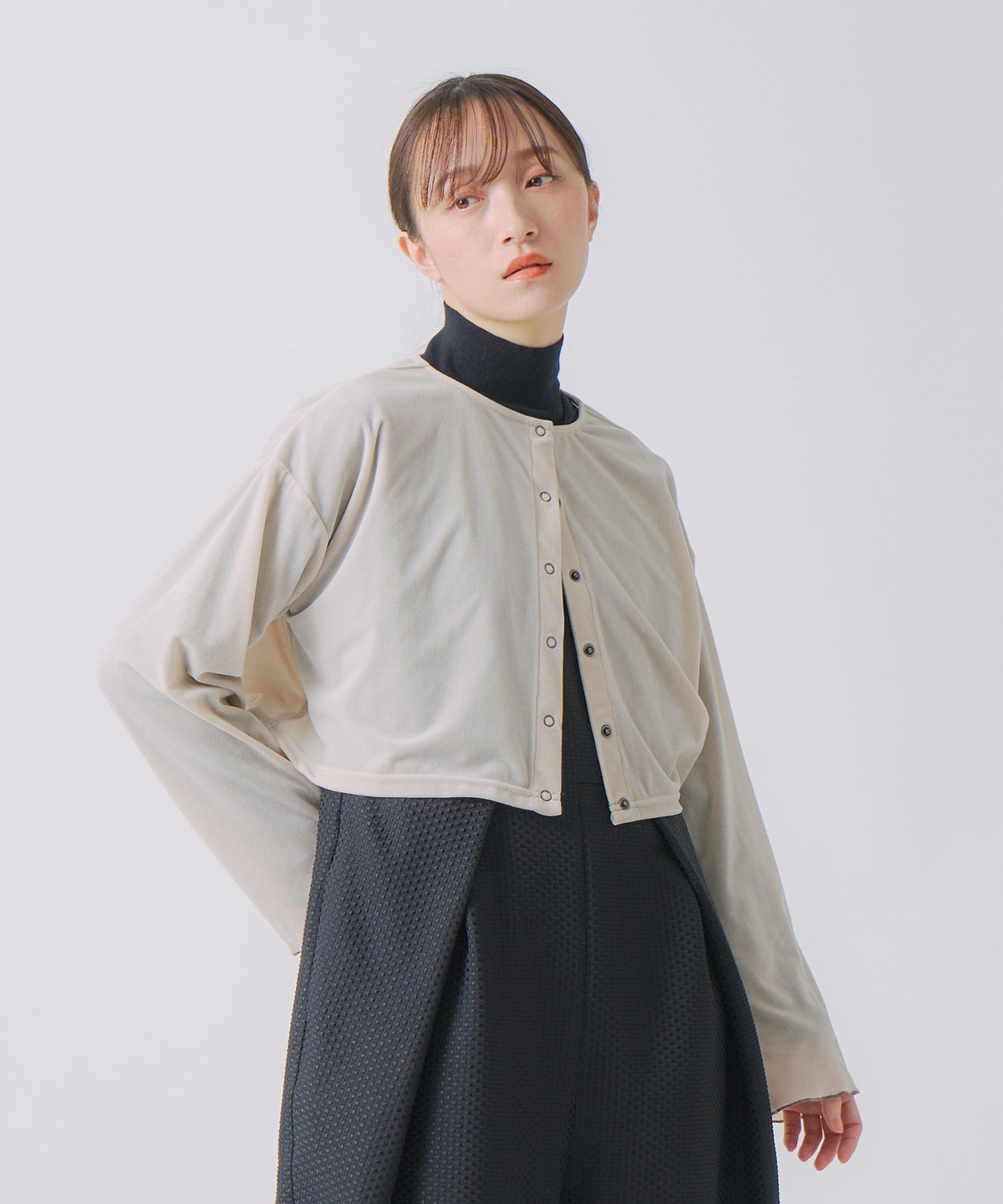 sheer velour cardigan / WHT25FCS4005