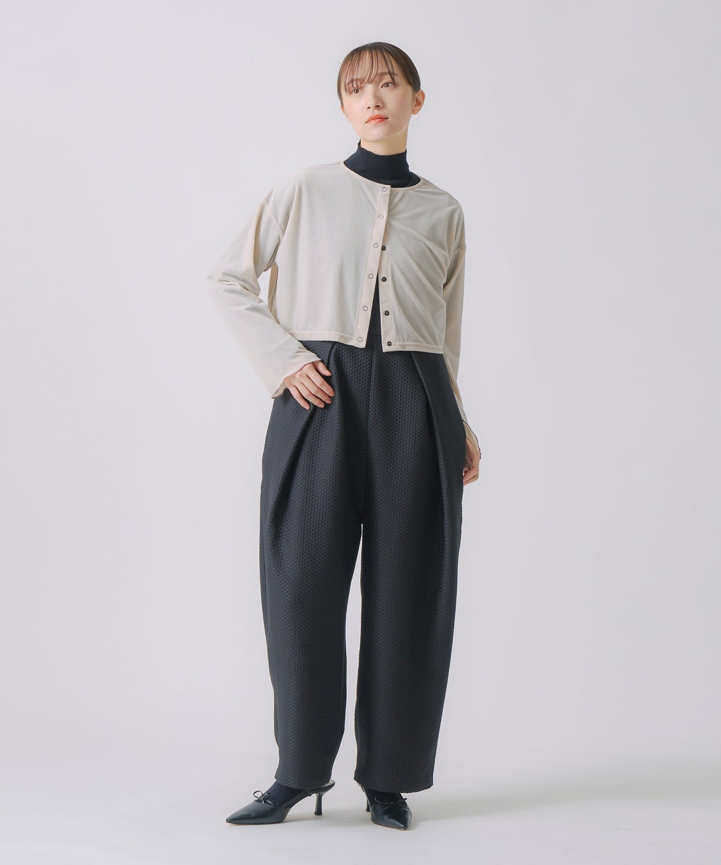 sheer velour cardigan / WHT25FCS4005