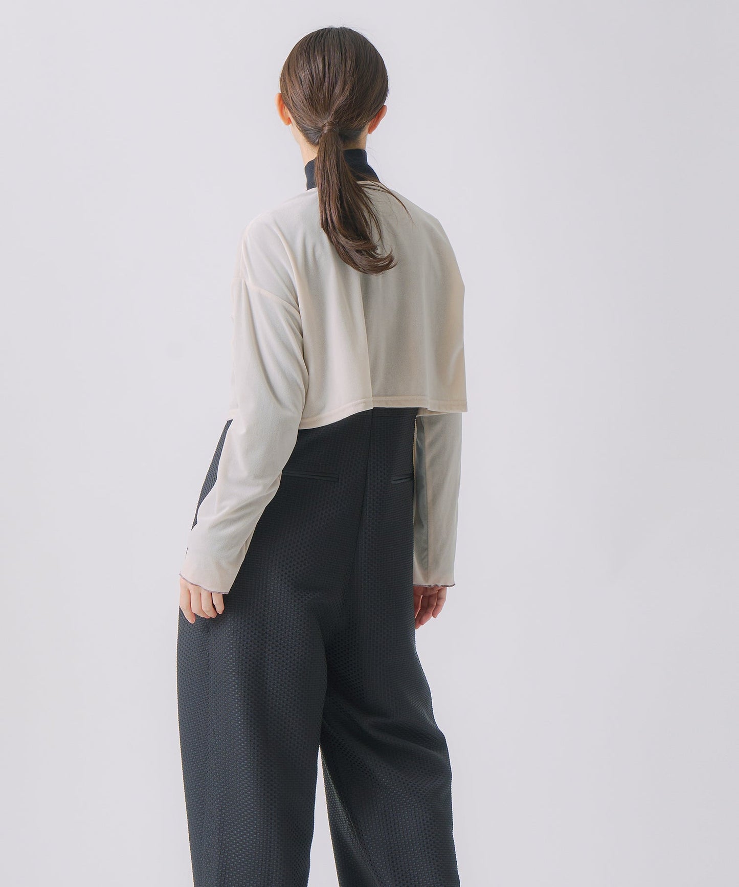 sheer velour cardigan / WHT25FCS4005