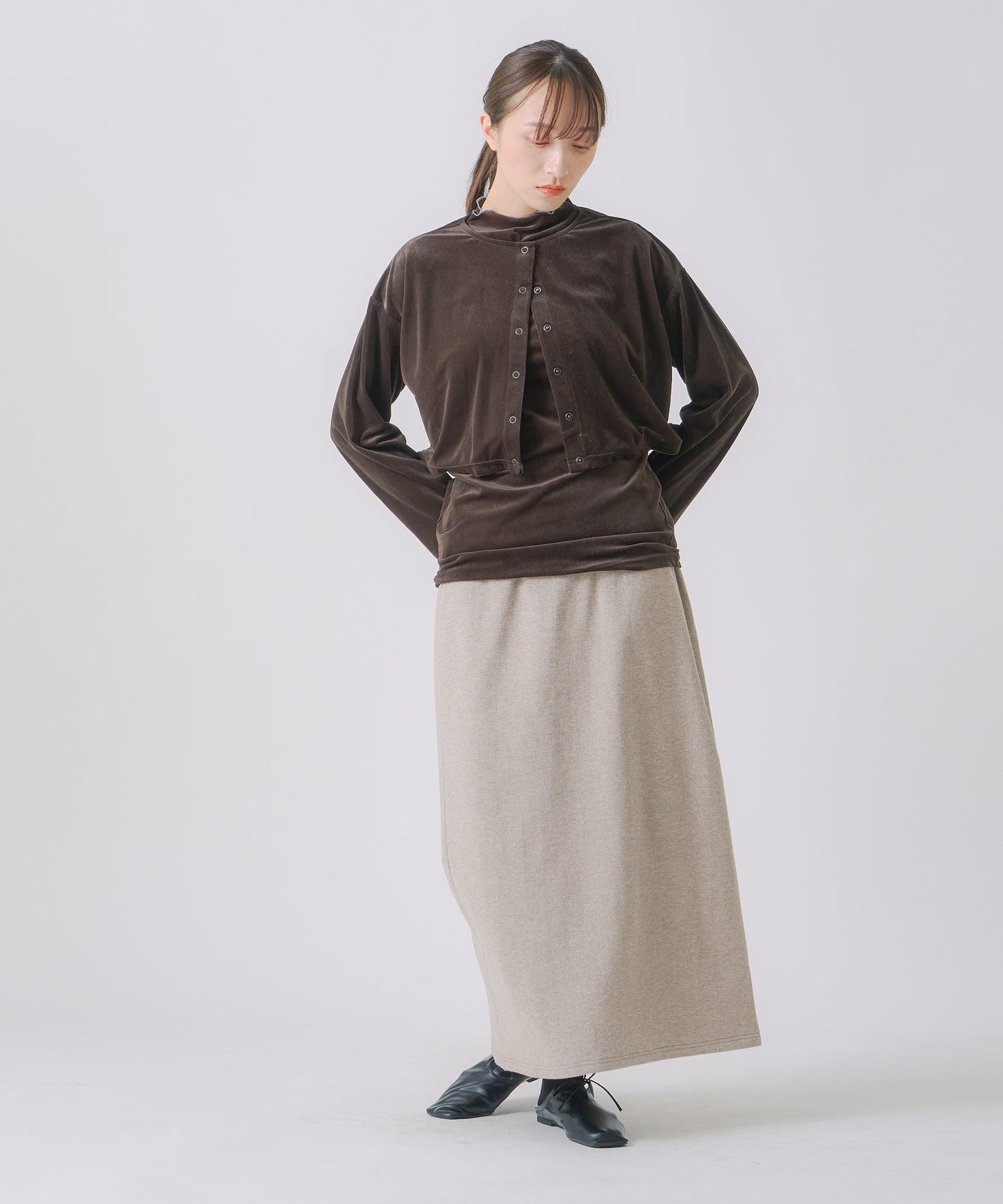 sheer velour cardigan / WHT25FCS4005