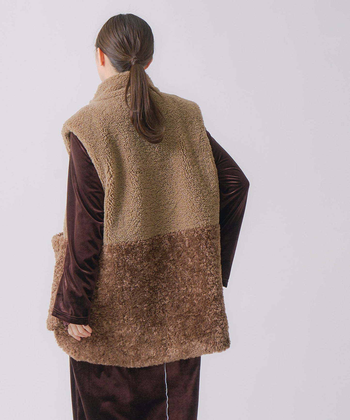 eco fur combination vest / WHT25FJK4045