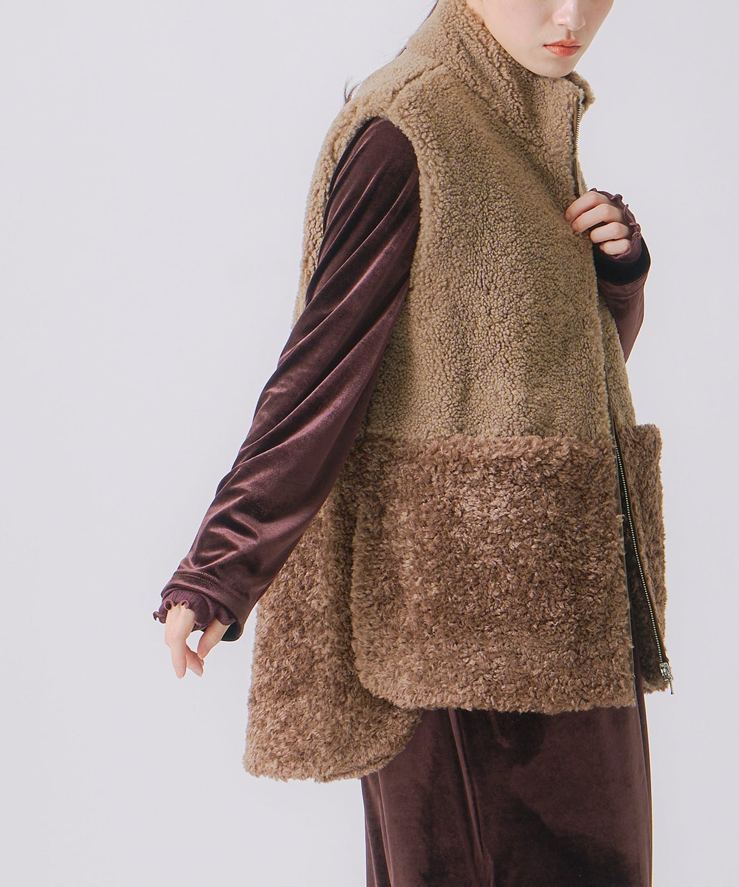 eco fur combination vest / WHT25FJK4045