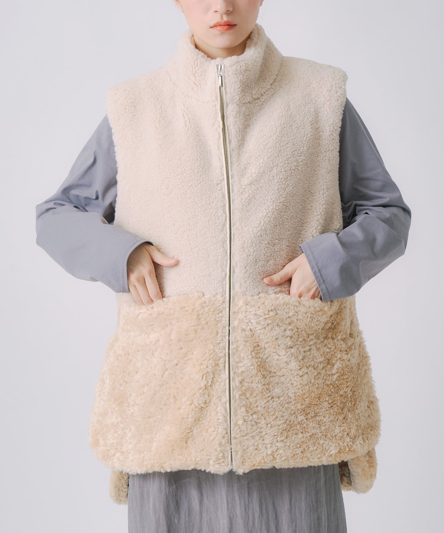 eco fur combination vest / WHT25FJK4045