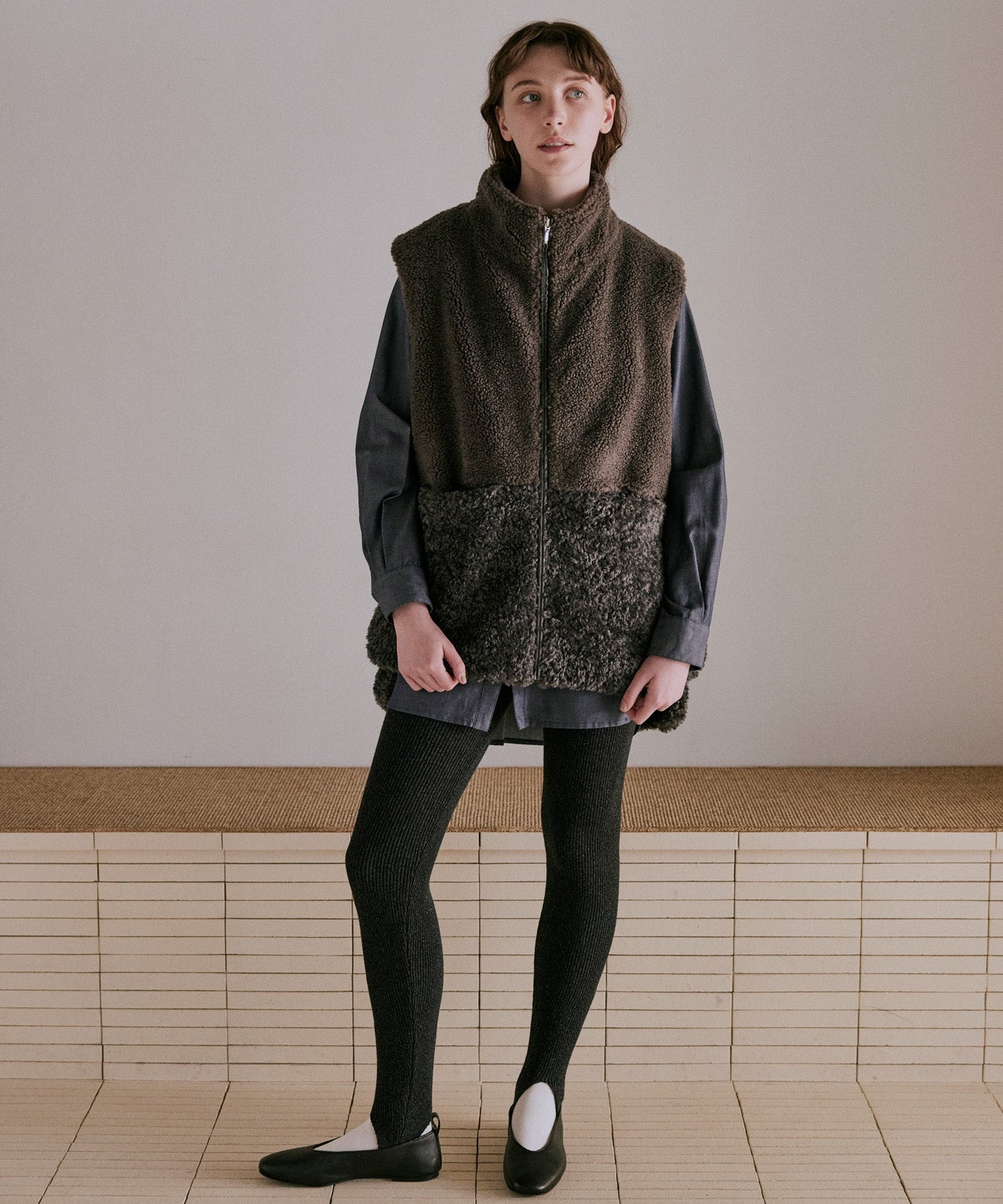 eco fur combination vest / WHT25FJK4045