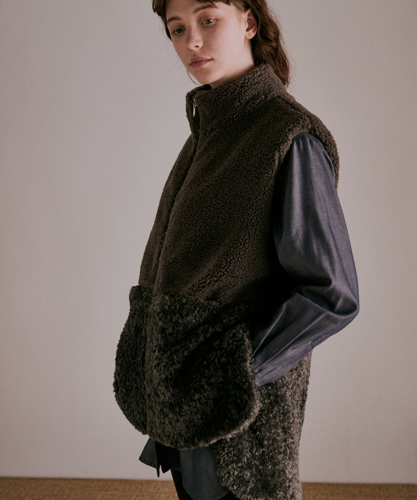 eco fur combination vest / WHT25FJK4045