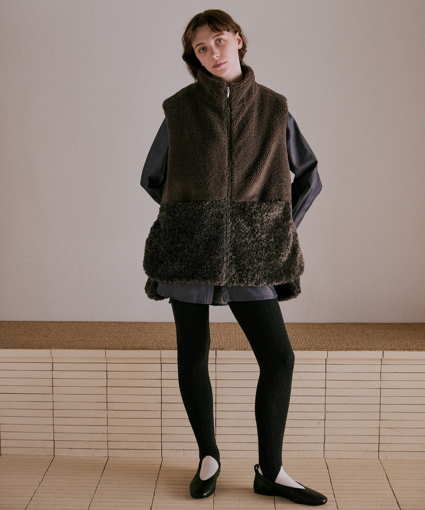 eco fur combination vest / WHT25FJK4045