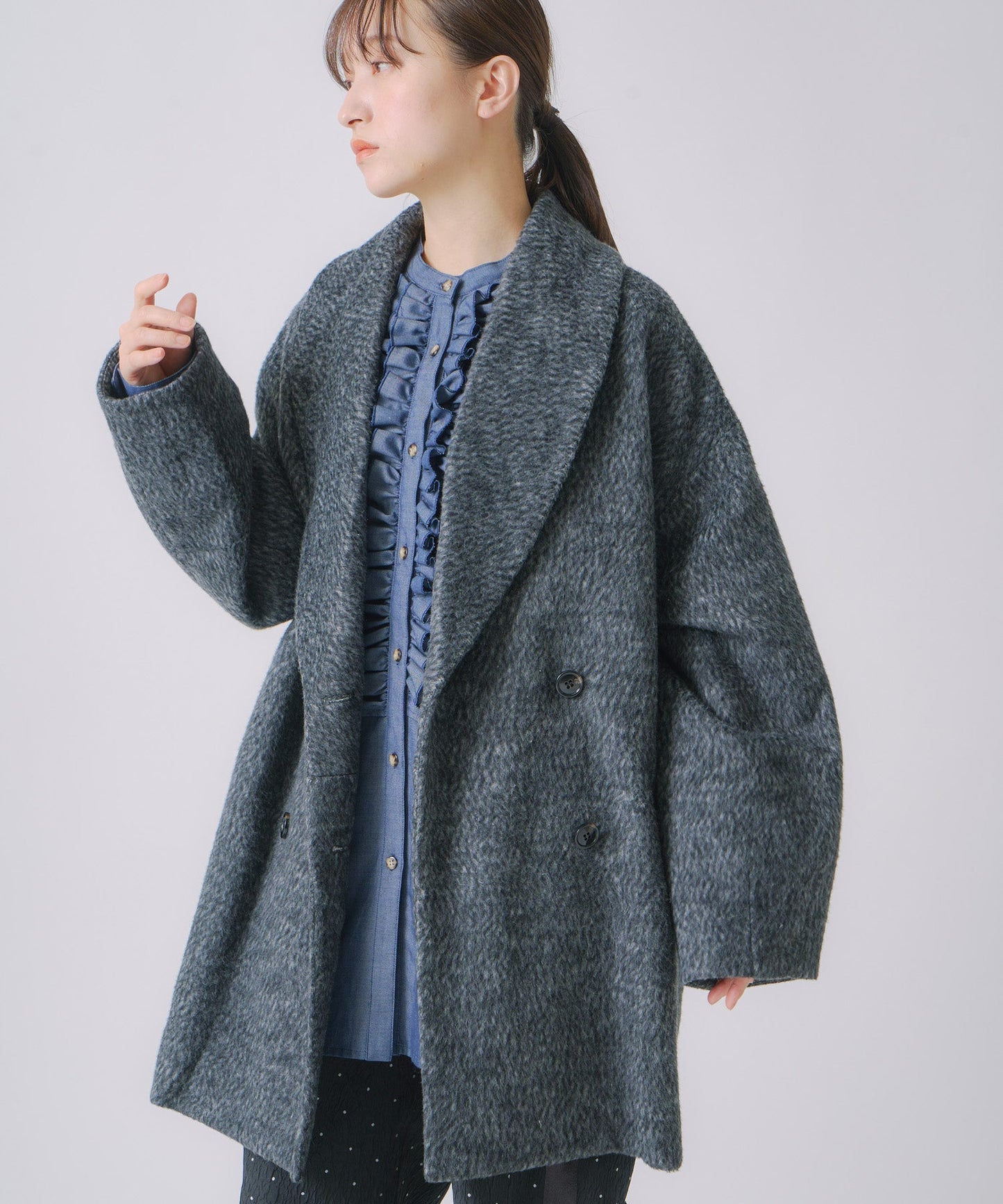shaggy wool coat / WHT25FJK4046