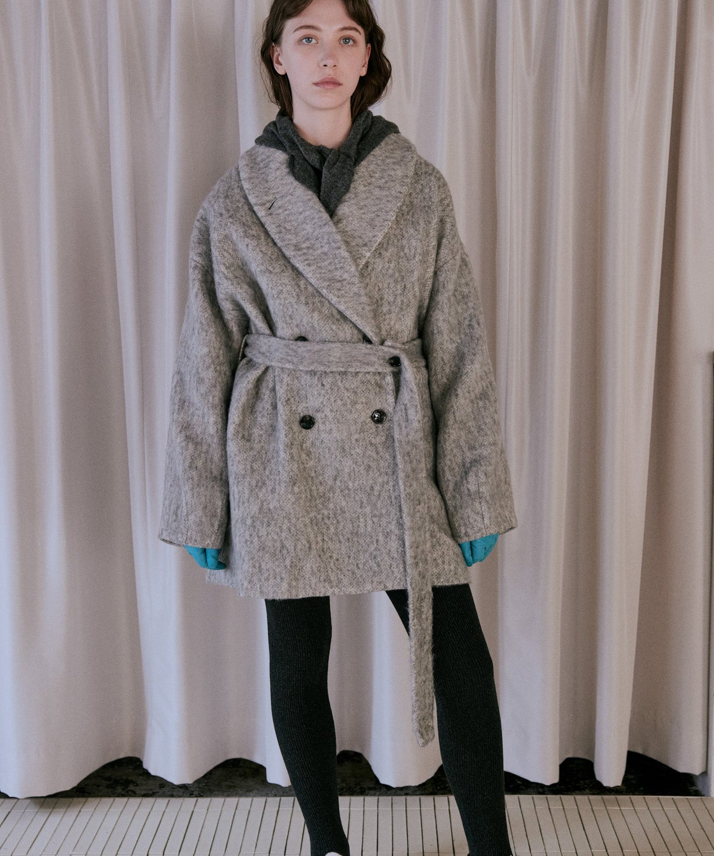 shaggy wool coat / WHT25FJK4046