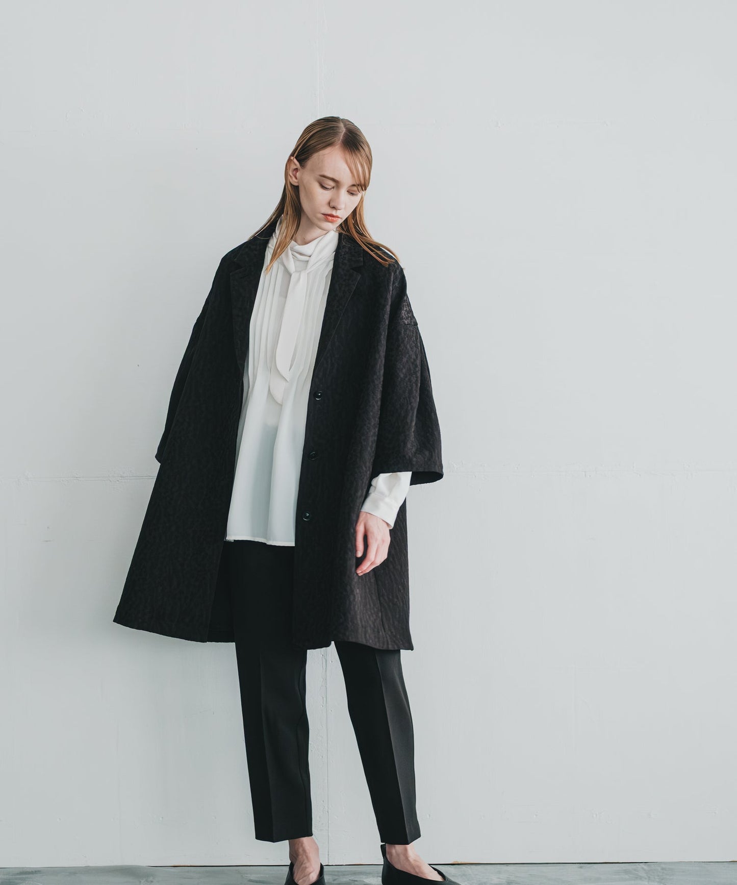 jacquard tent line coat / WHT25FJK4048
