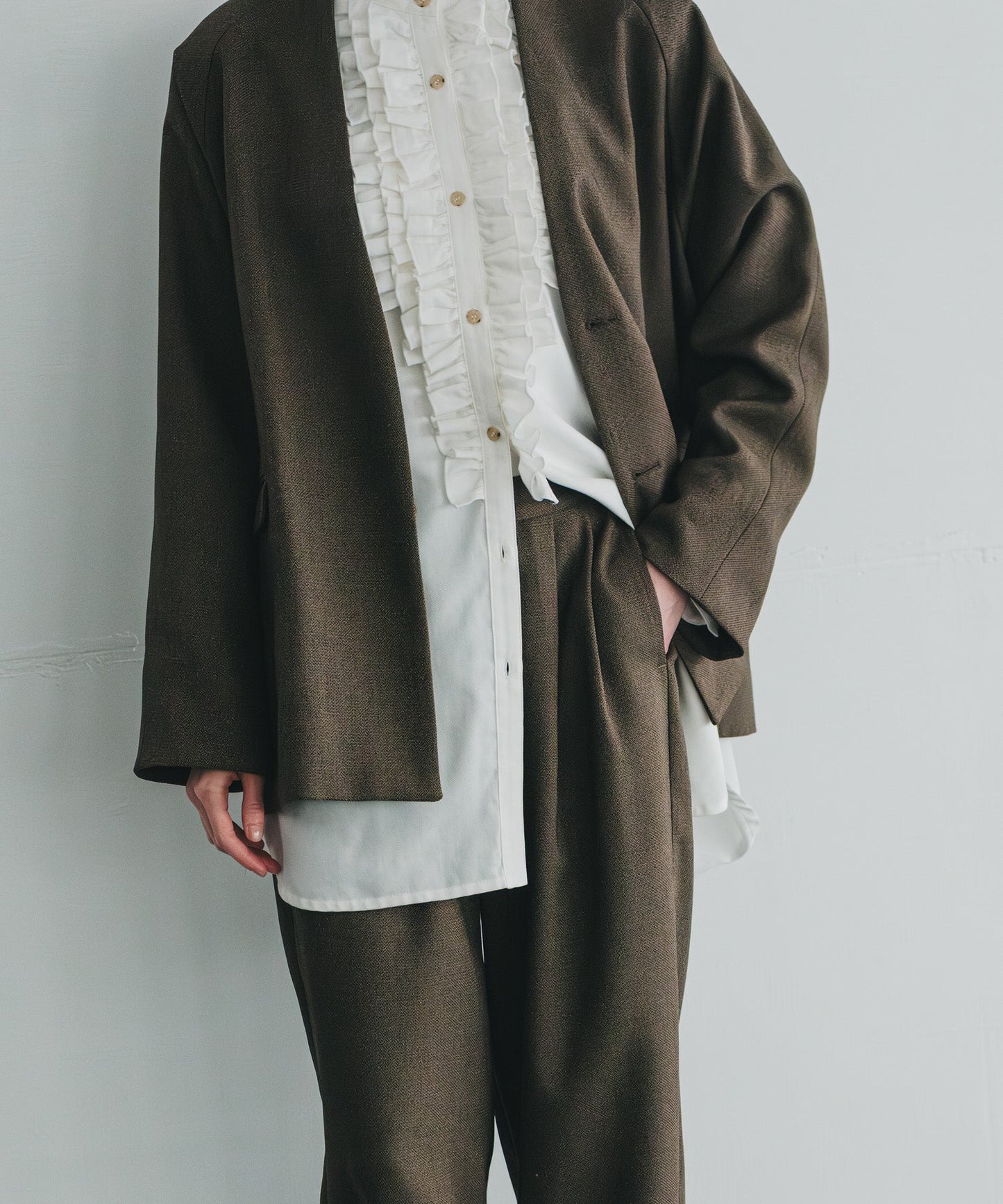 chic tweed over jacket / WHT25FJK4049