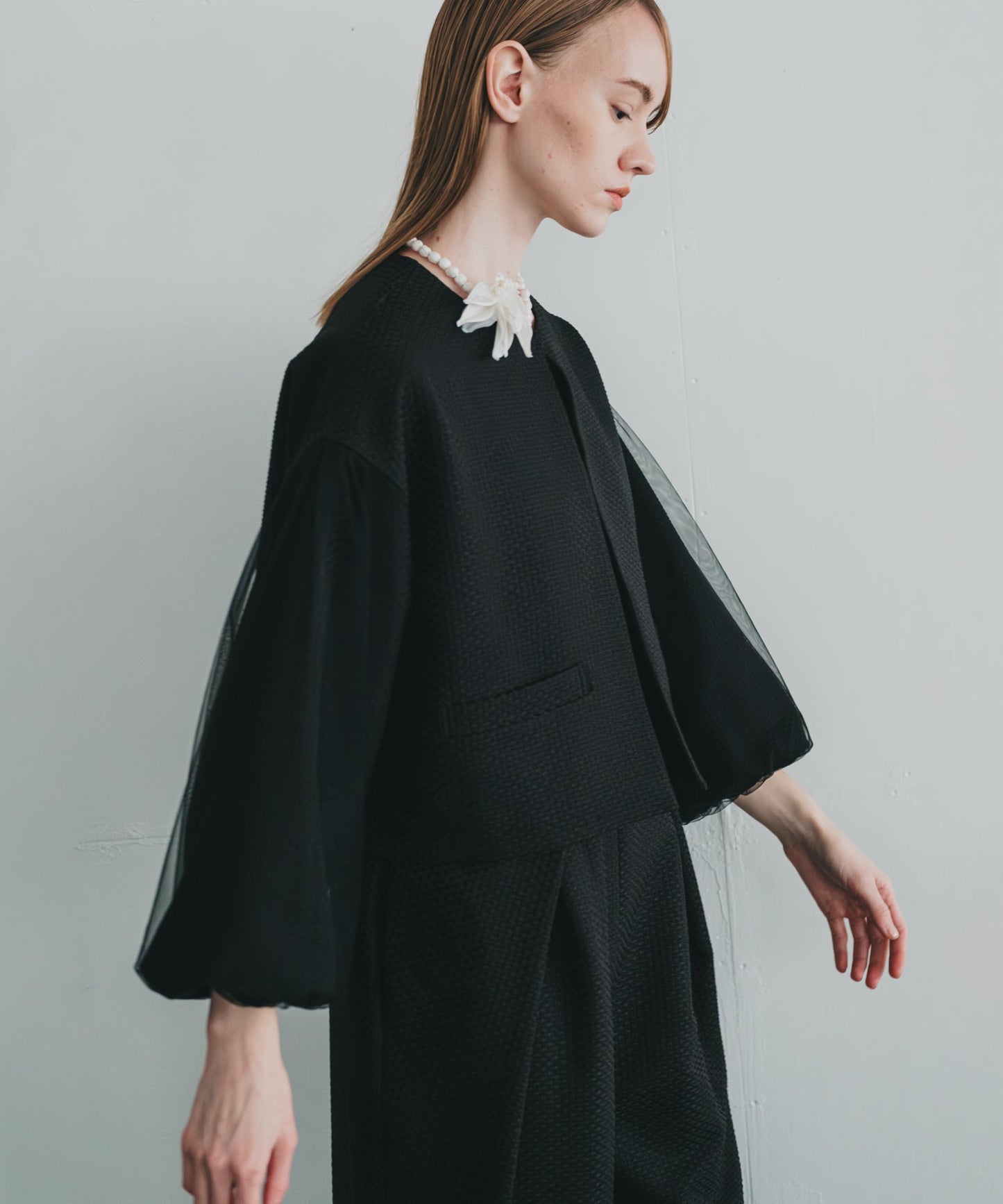 tulle layered sleeve jacket / WHT25FJK4052
