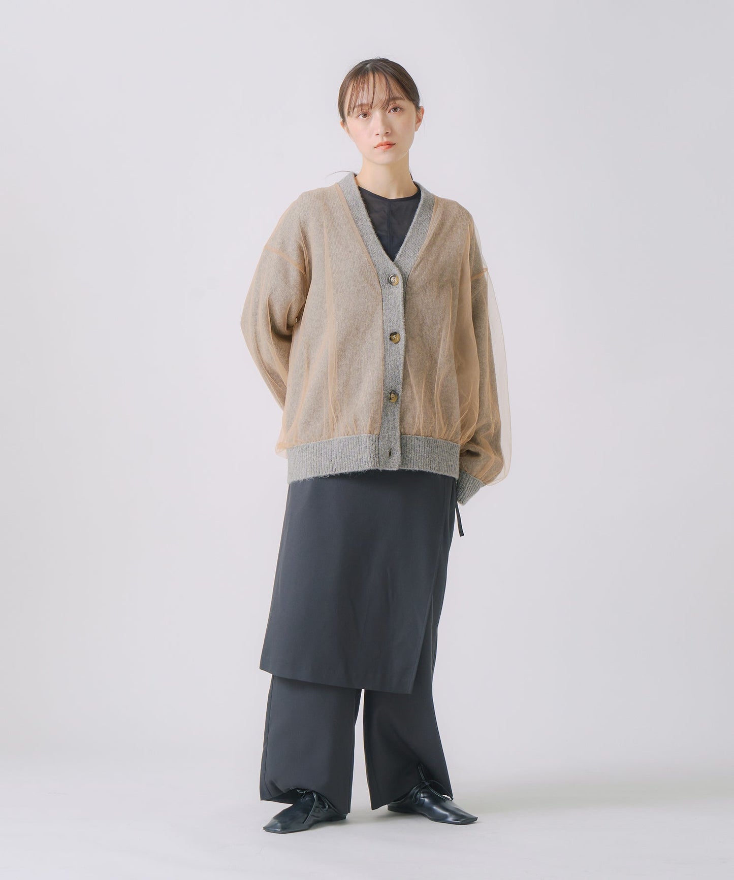 tulle layered knit cardigan / WHT25FKN4035