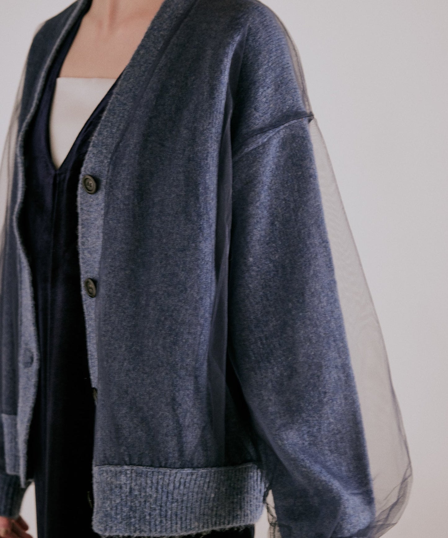 tulle layered knit cardigan / WHT25FKN4035