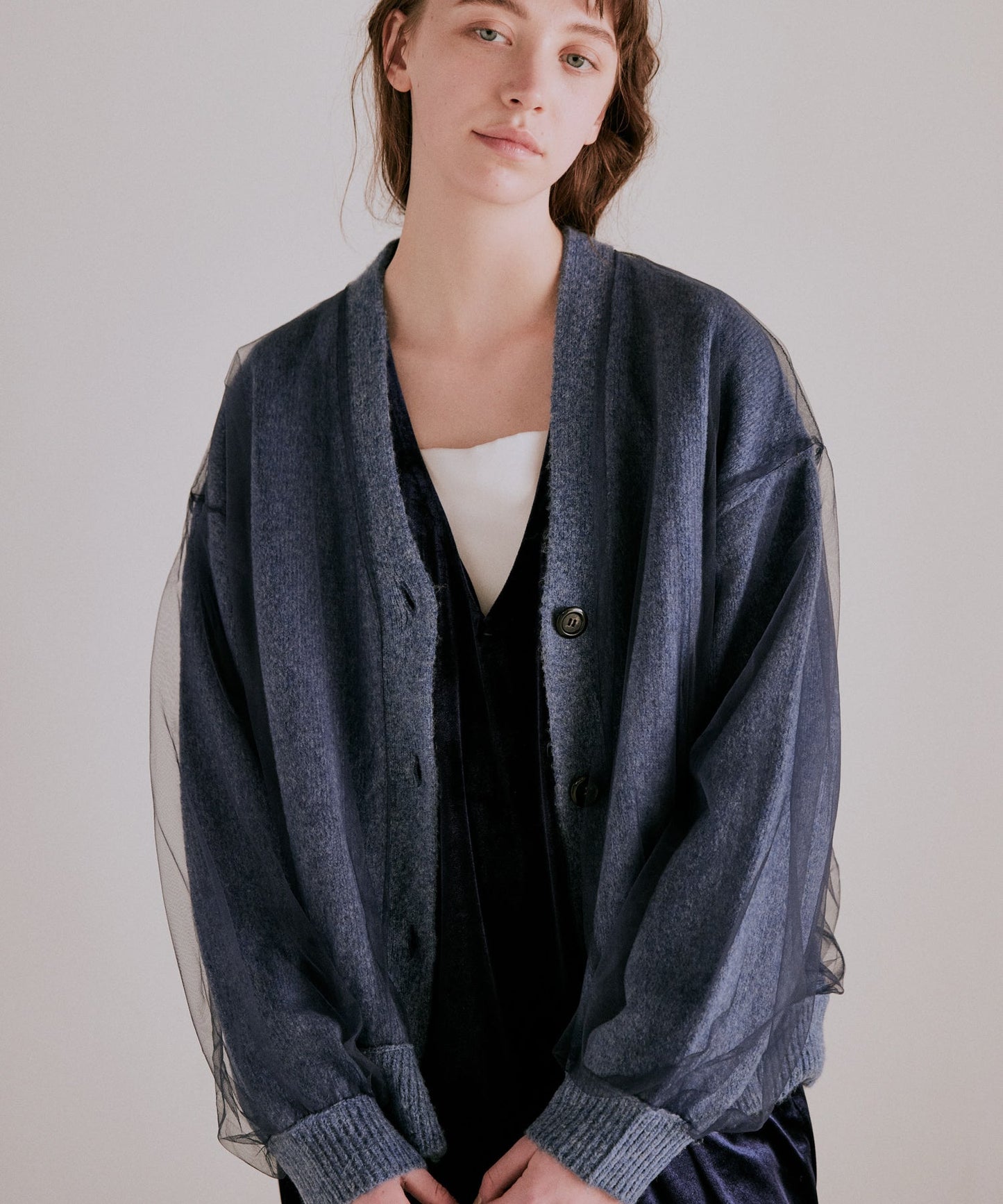 tulle layered knit cardigan / WHT25FKN4035