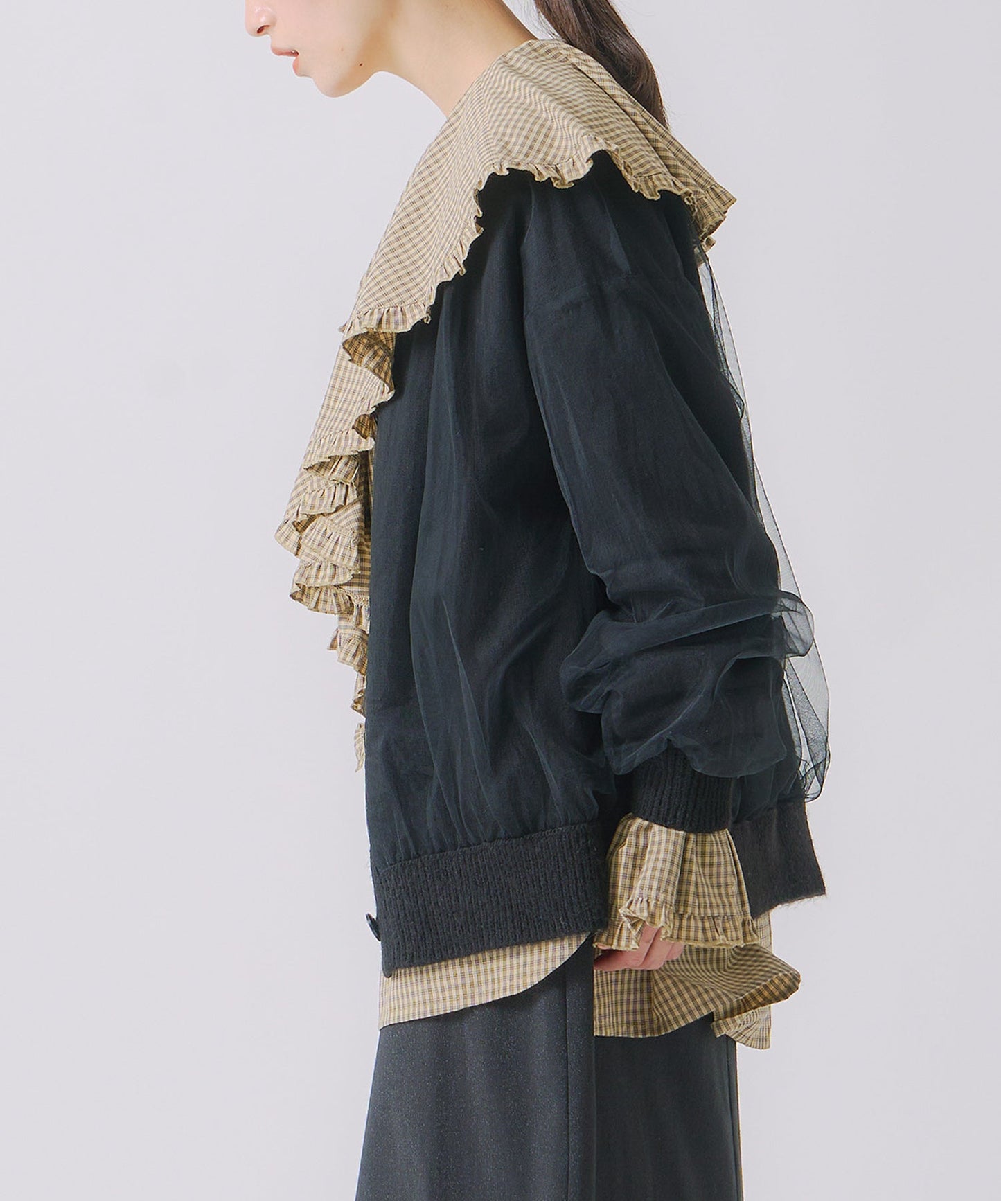 tulle layered knit cardigan / WHT25FKN4035