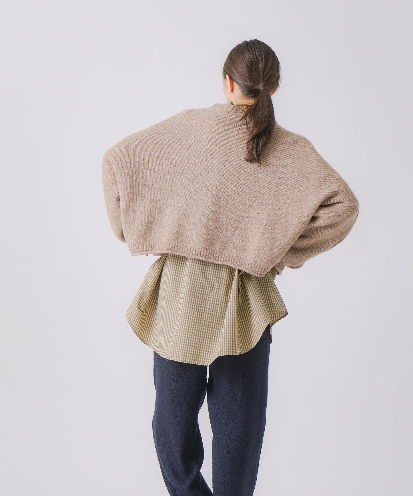 cashmere wide square knit / WHT25FKN4037