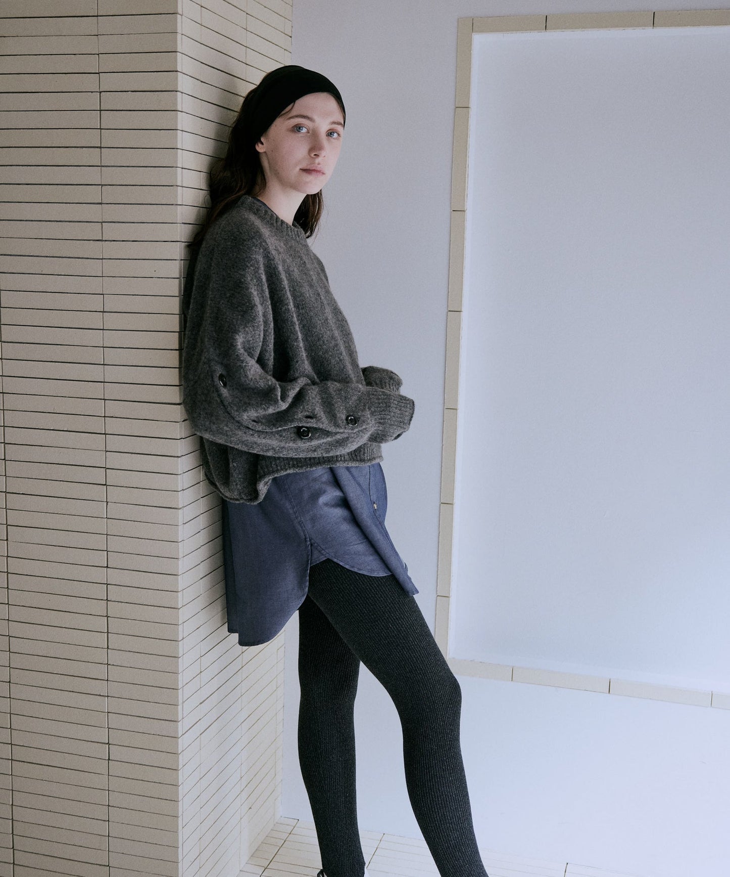 cashmere wide square knit / WHT25FKN4037