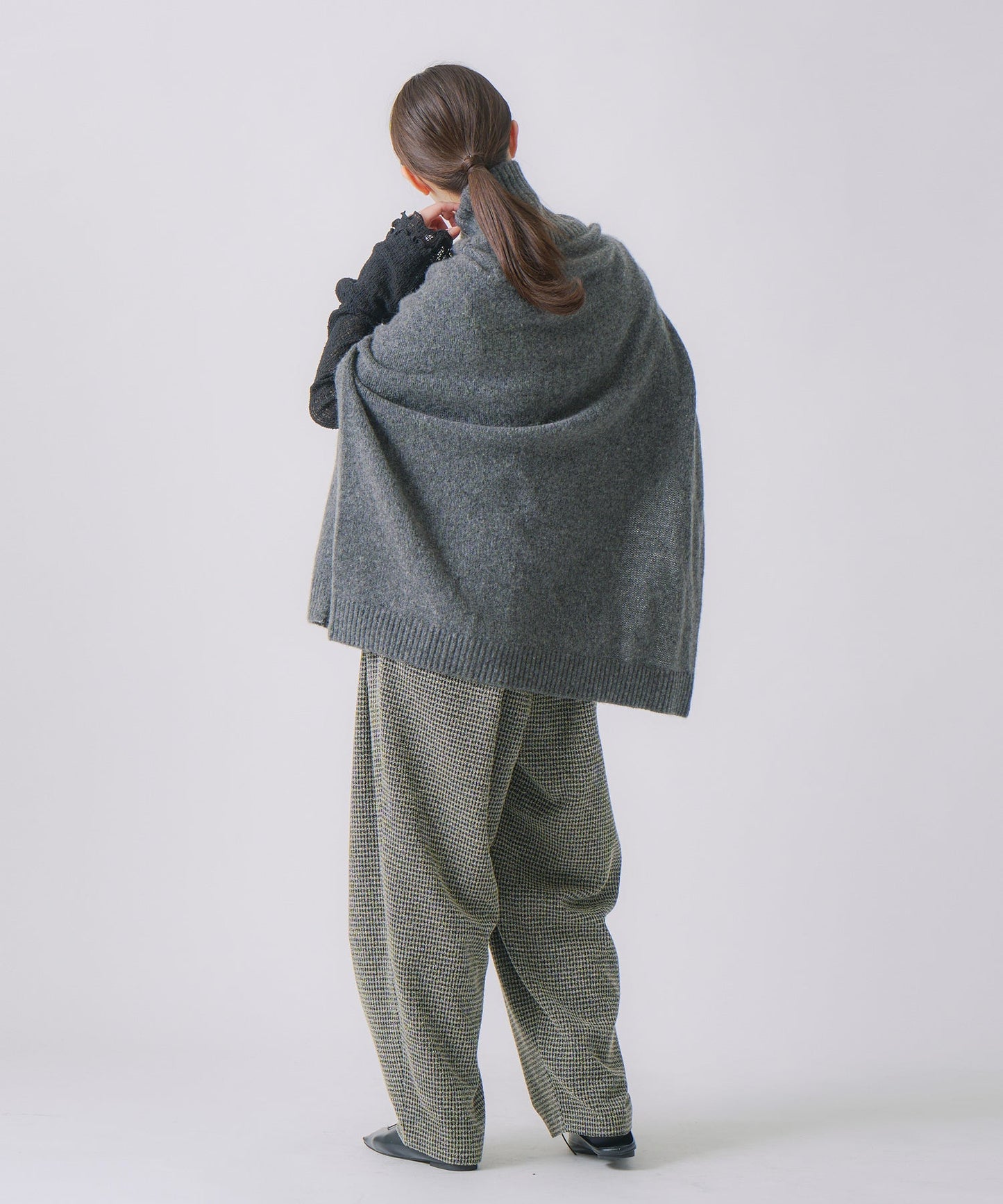 cashmere cape knit / WHT25FKN4038