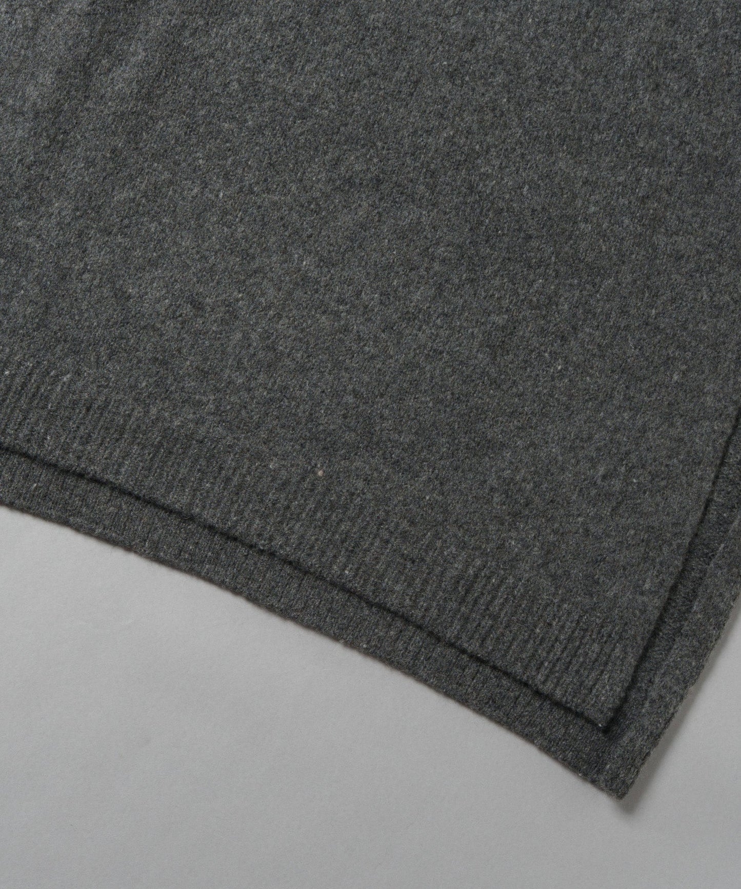cashmere cape knit / WHT25FKN4038